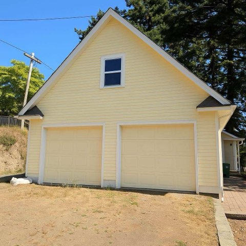 Coos Bay Home