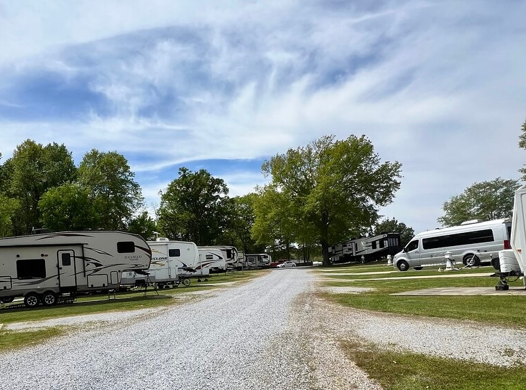 Travelers Farm RV Park