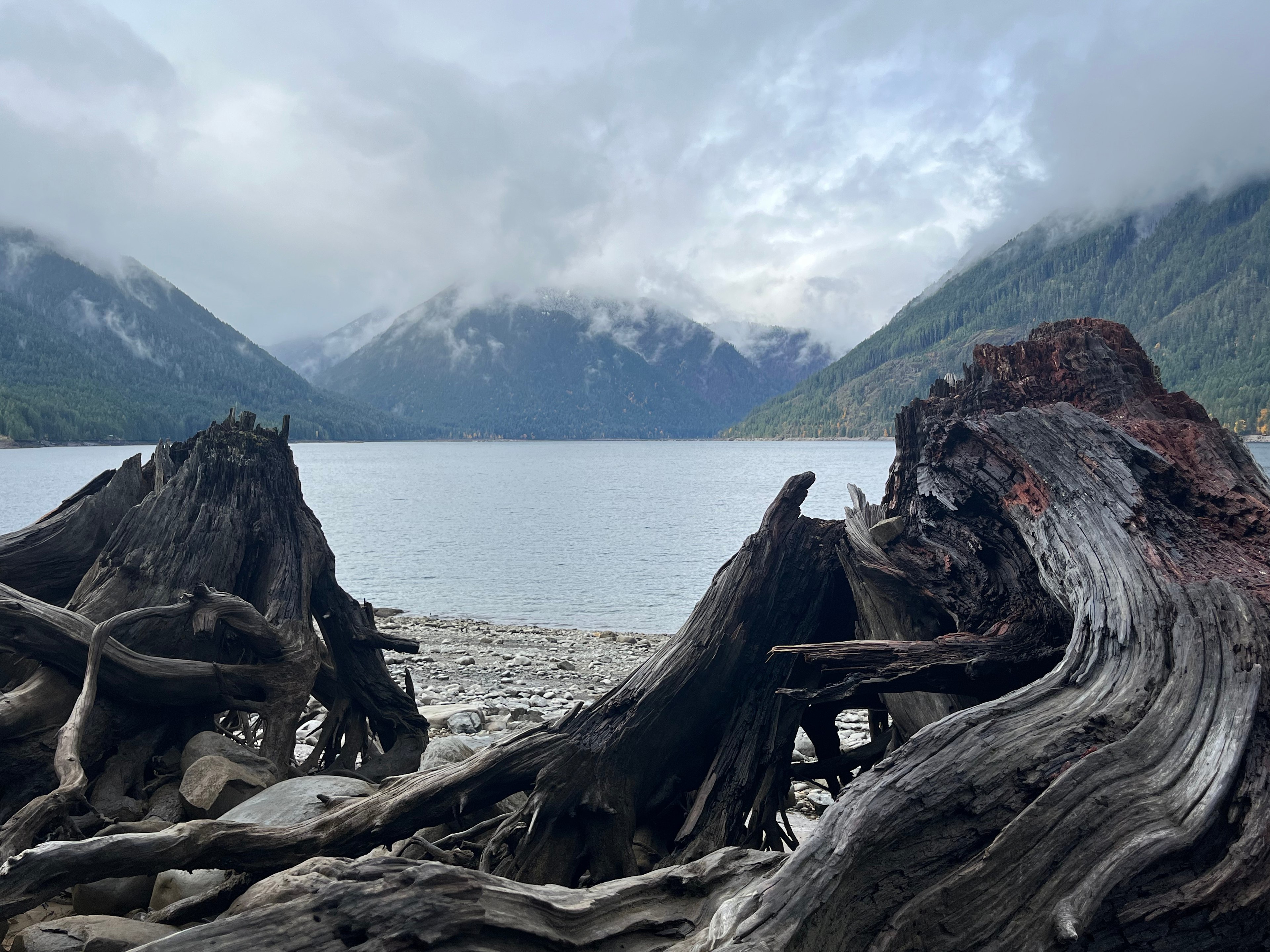 Five minute walk to the lake.  Fall views of the mountains and lake.  