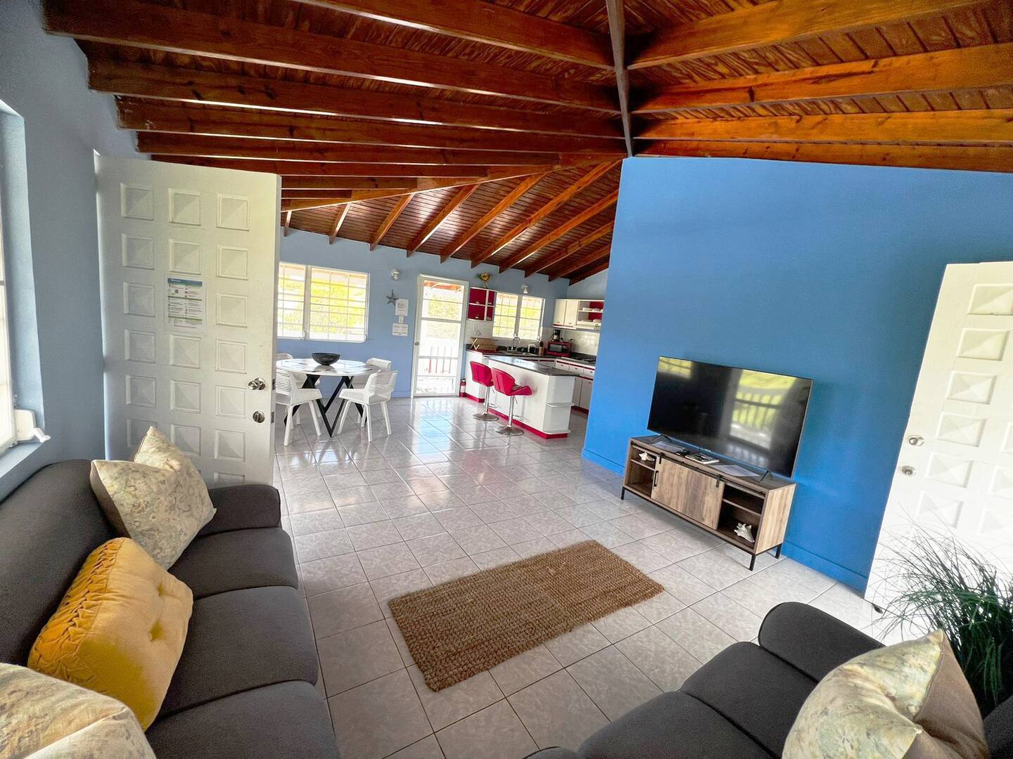 Steps to Playa Santa Pool Table BBQ & Pets Welcome