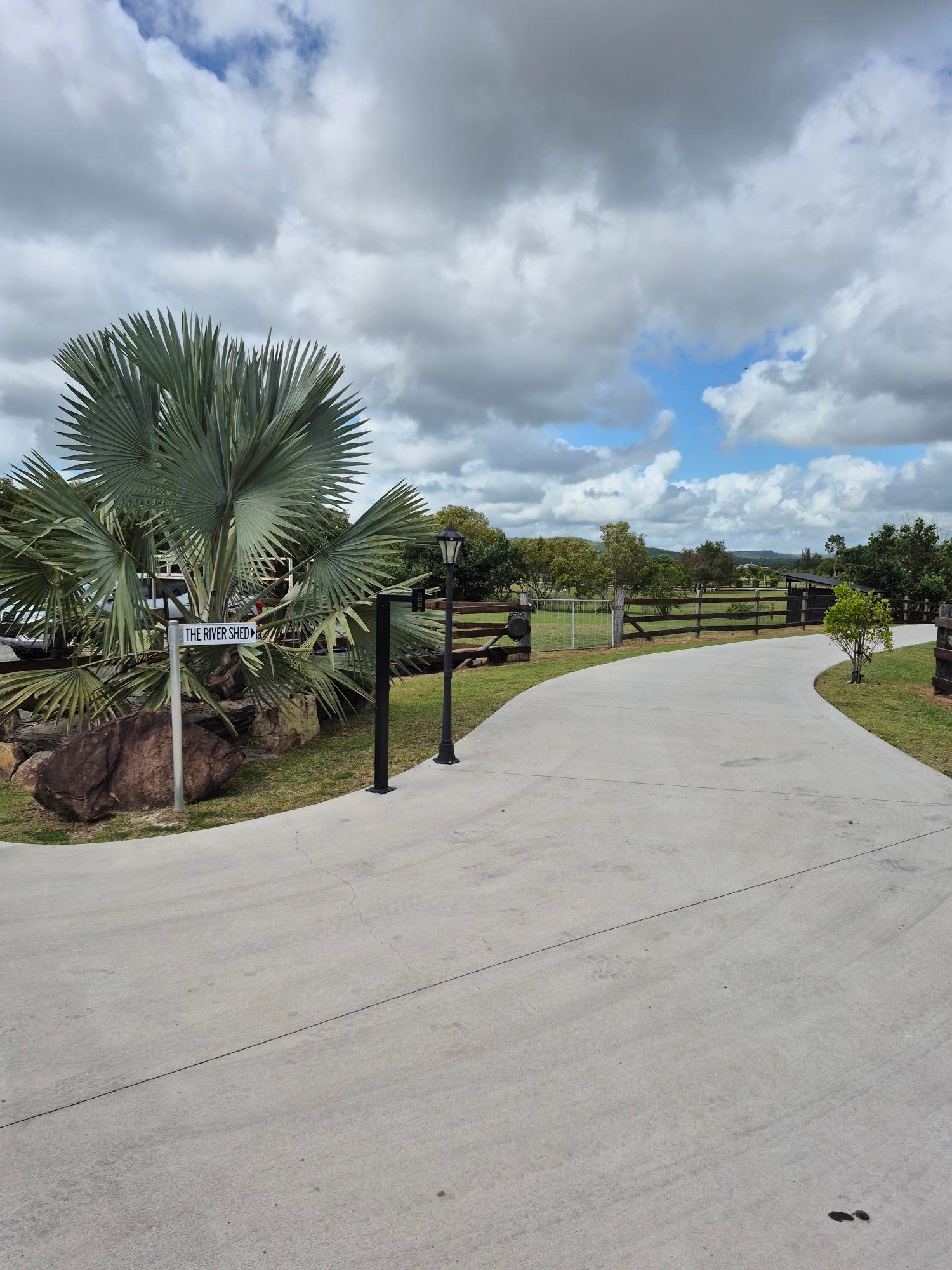 The River Shed - Camp Stay