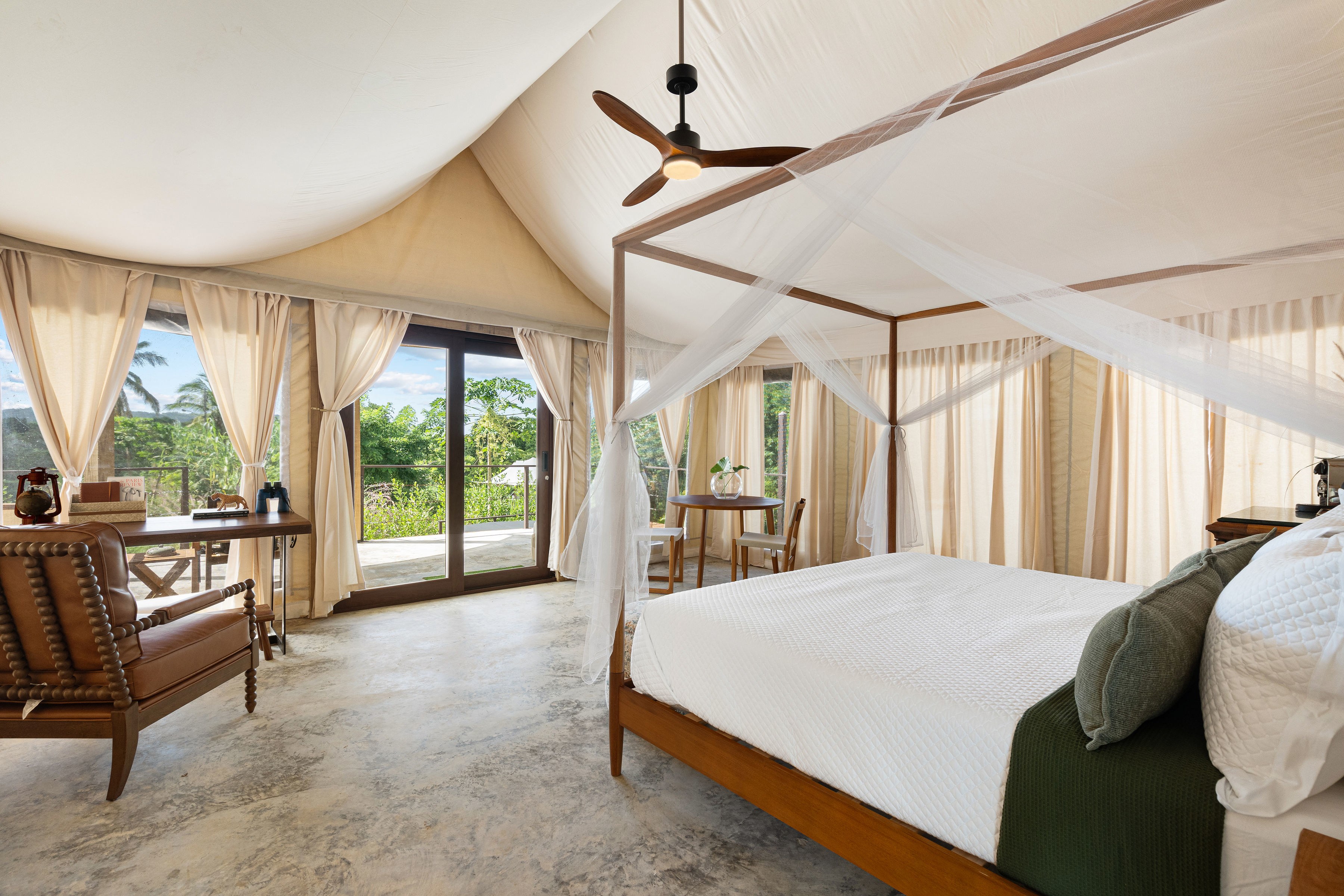 Little Hills Nature Villa: Hot Tub~