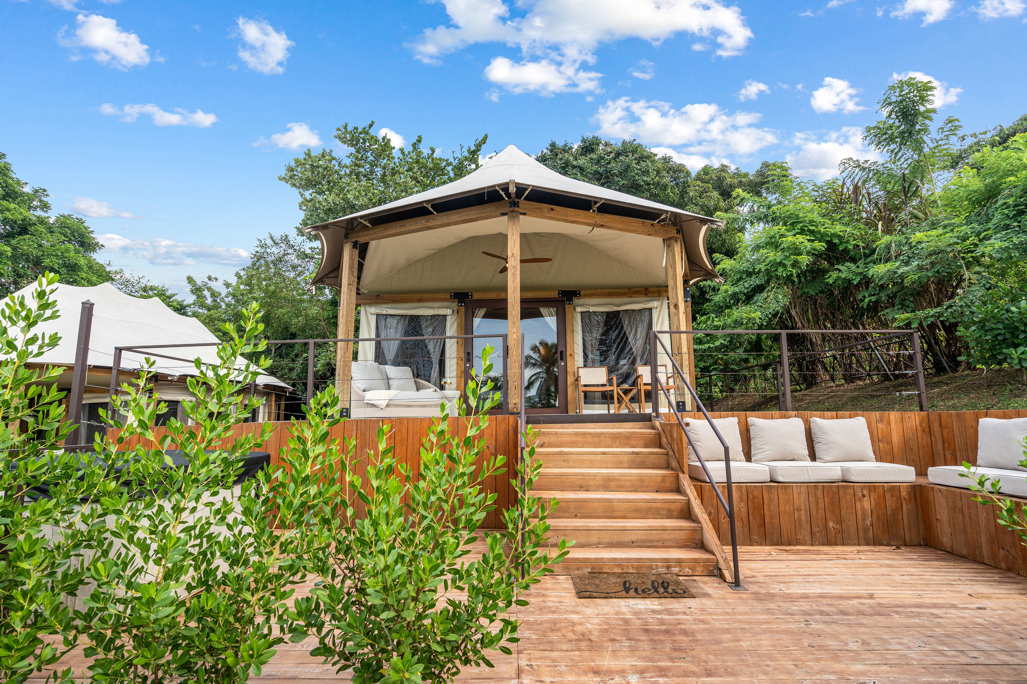 Little Hills Nature Villa: Hot Tub~