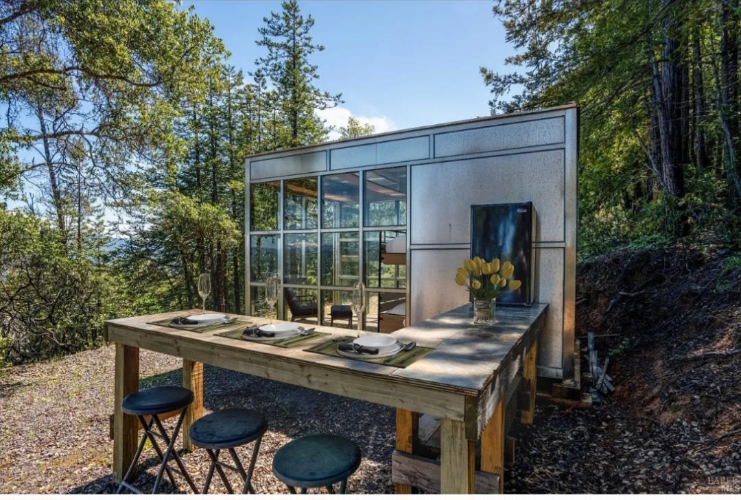 Low Flying Dragon 🐉