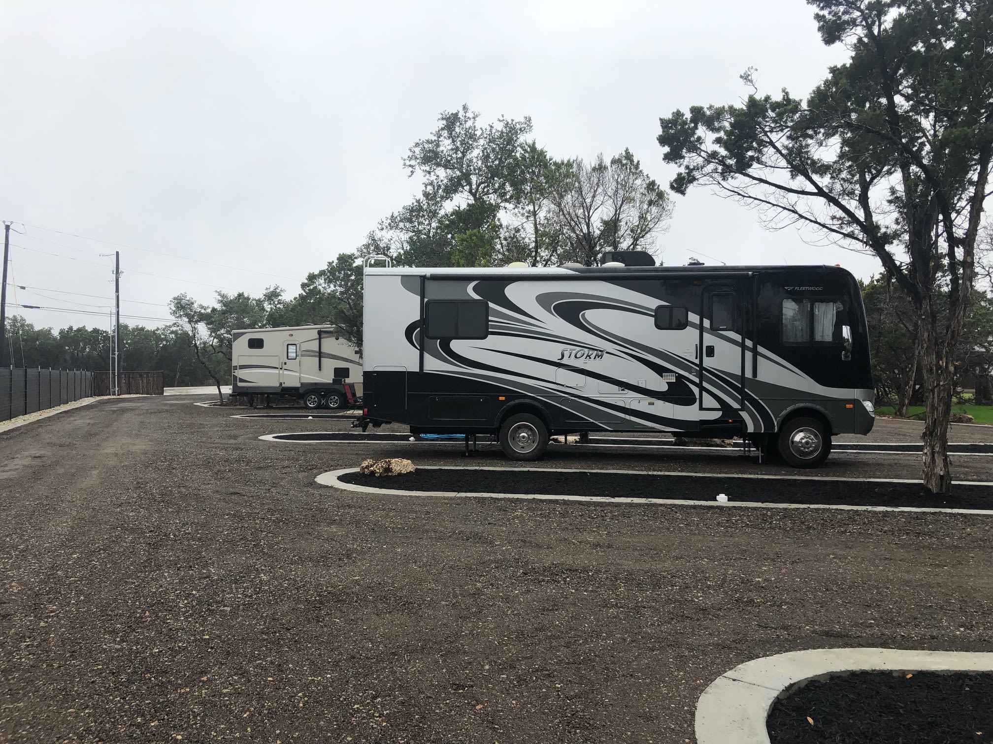 Farmhouse Cottages and RV Park