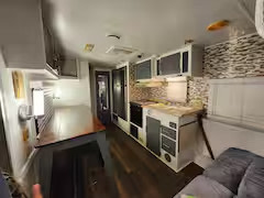 Cozy & Affordable Camper Stay