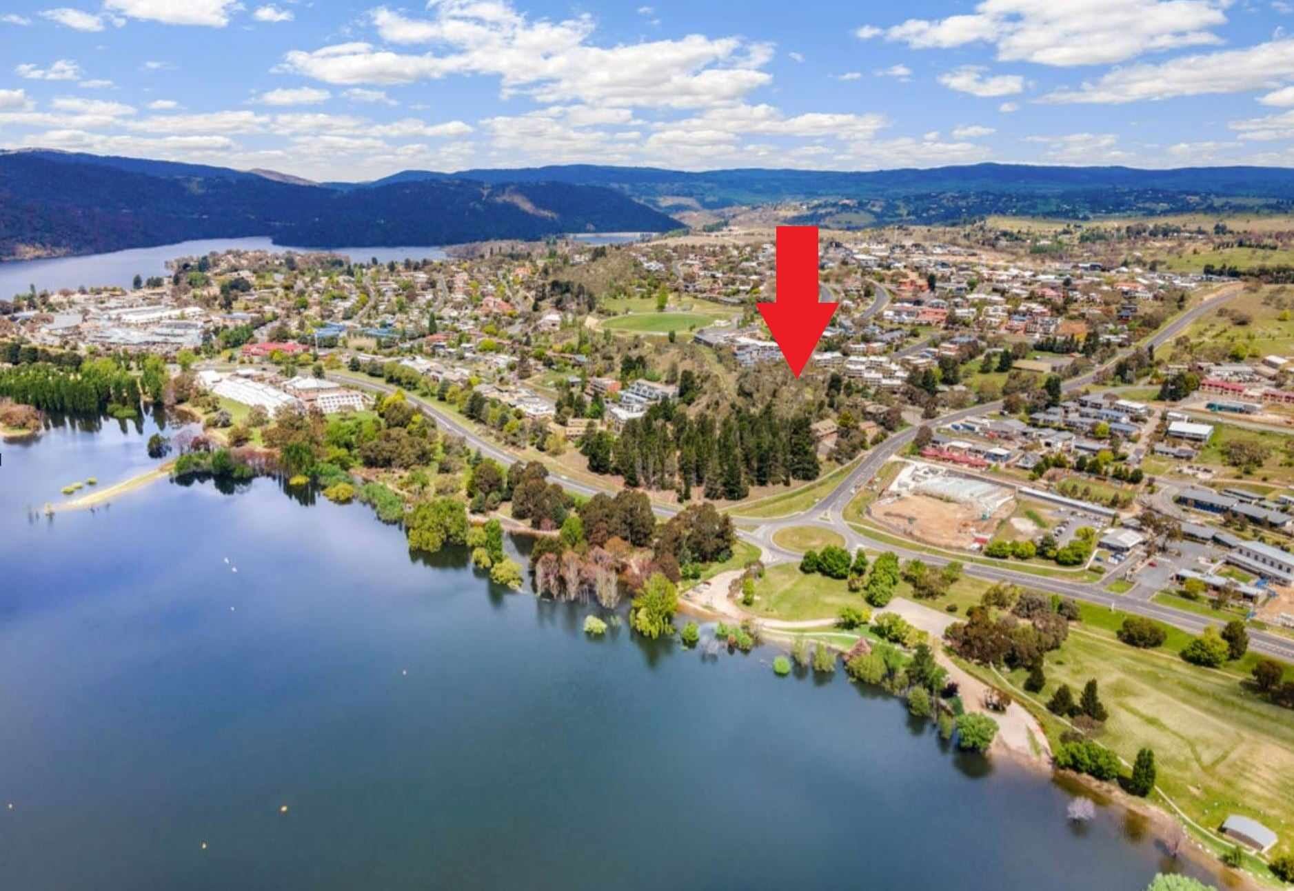 Location Shot - 5 Min walk to lake - 8 Min walk to shops 