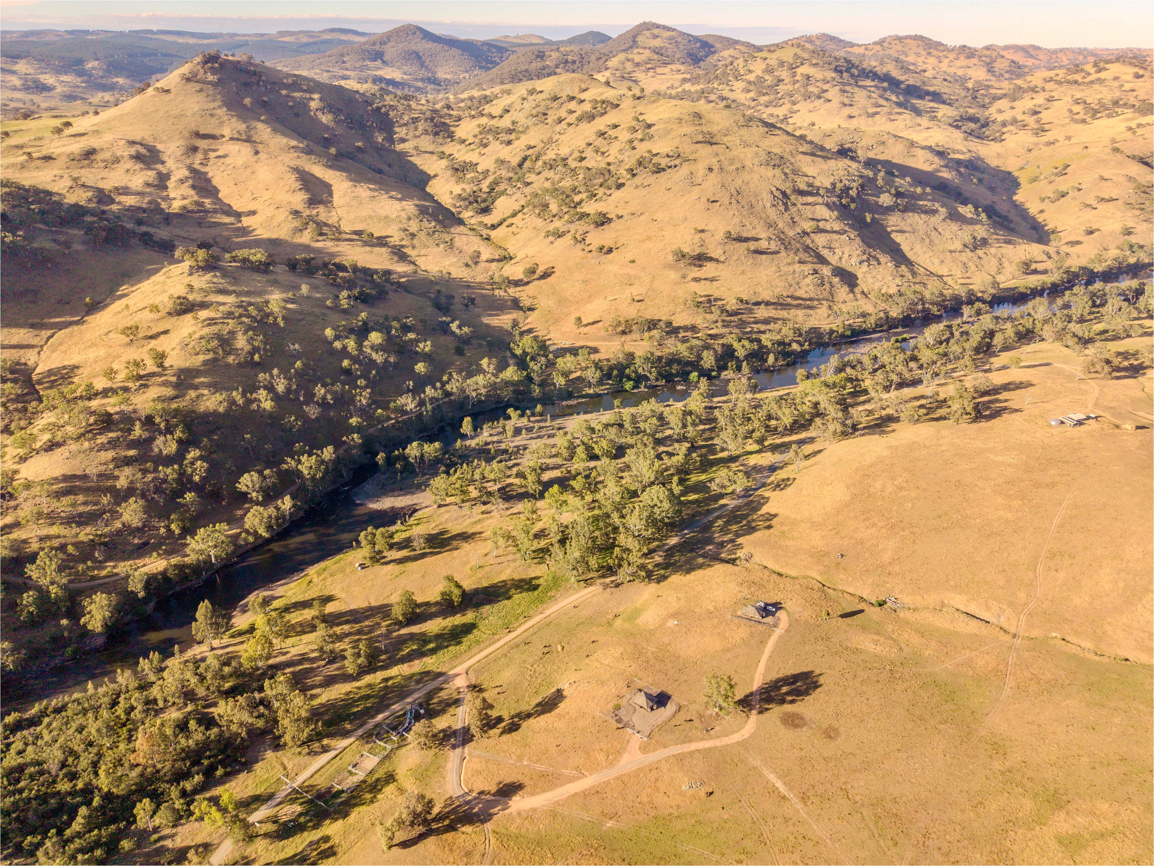 Jarrabin with all the camping sites from the luxury bungalows, Jara I and Jara II as well as the river side camp sites. The views are amazing! 