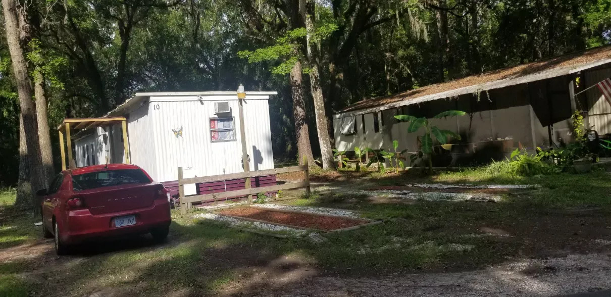 River Oaks MH & RV Travel Park