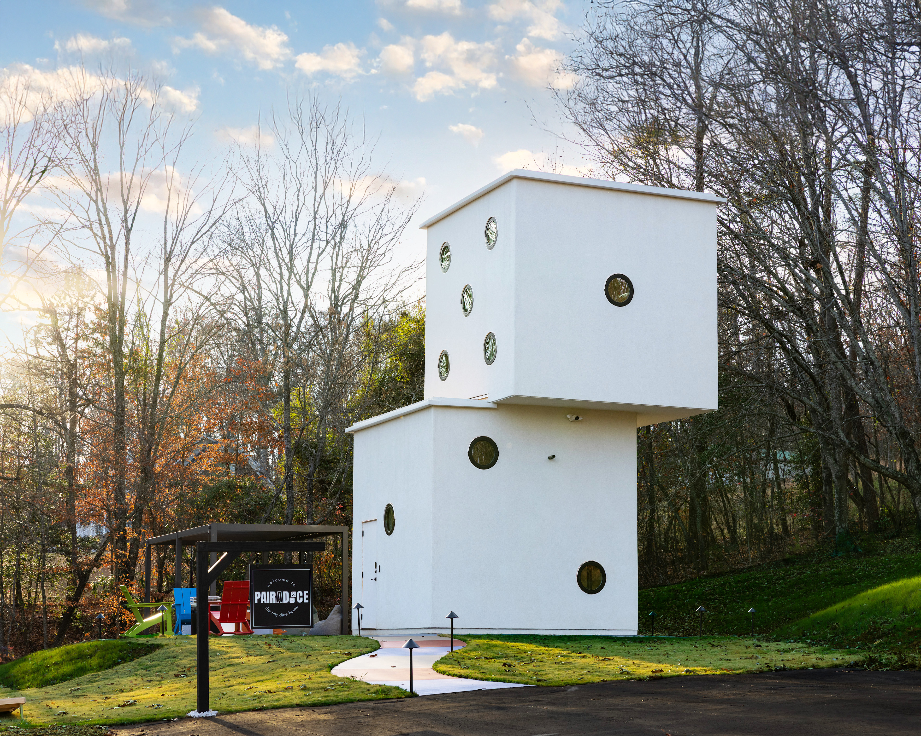 Tiny Dice House
