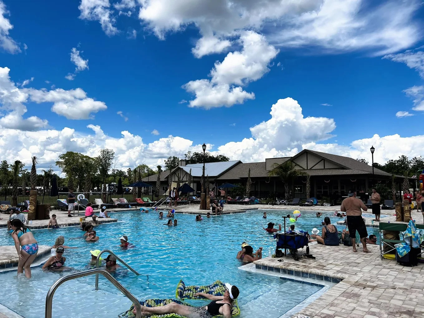 Island Oaks RV Resort