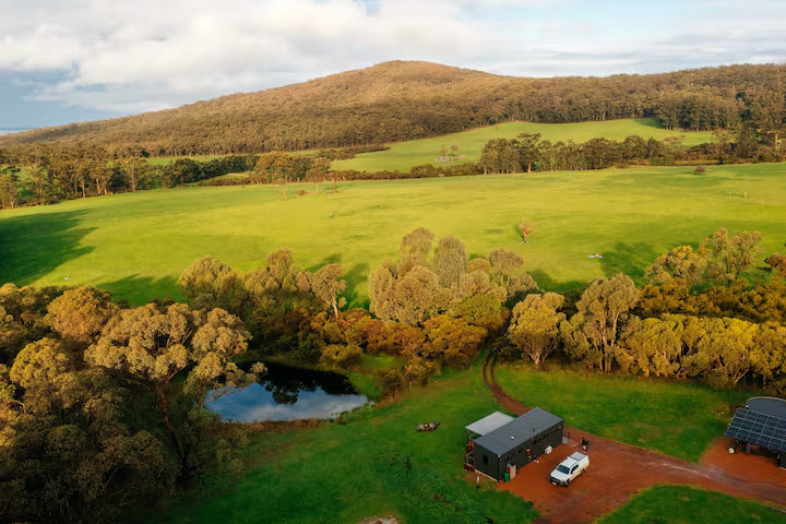 Lights Beach Forest Retreat