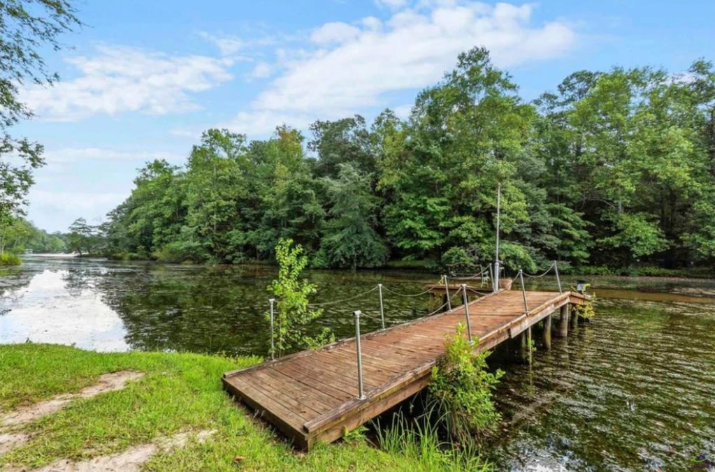 RV Site W/ Pool, Pond & Full Bath