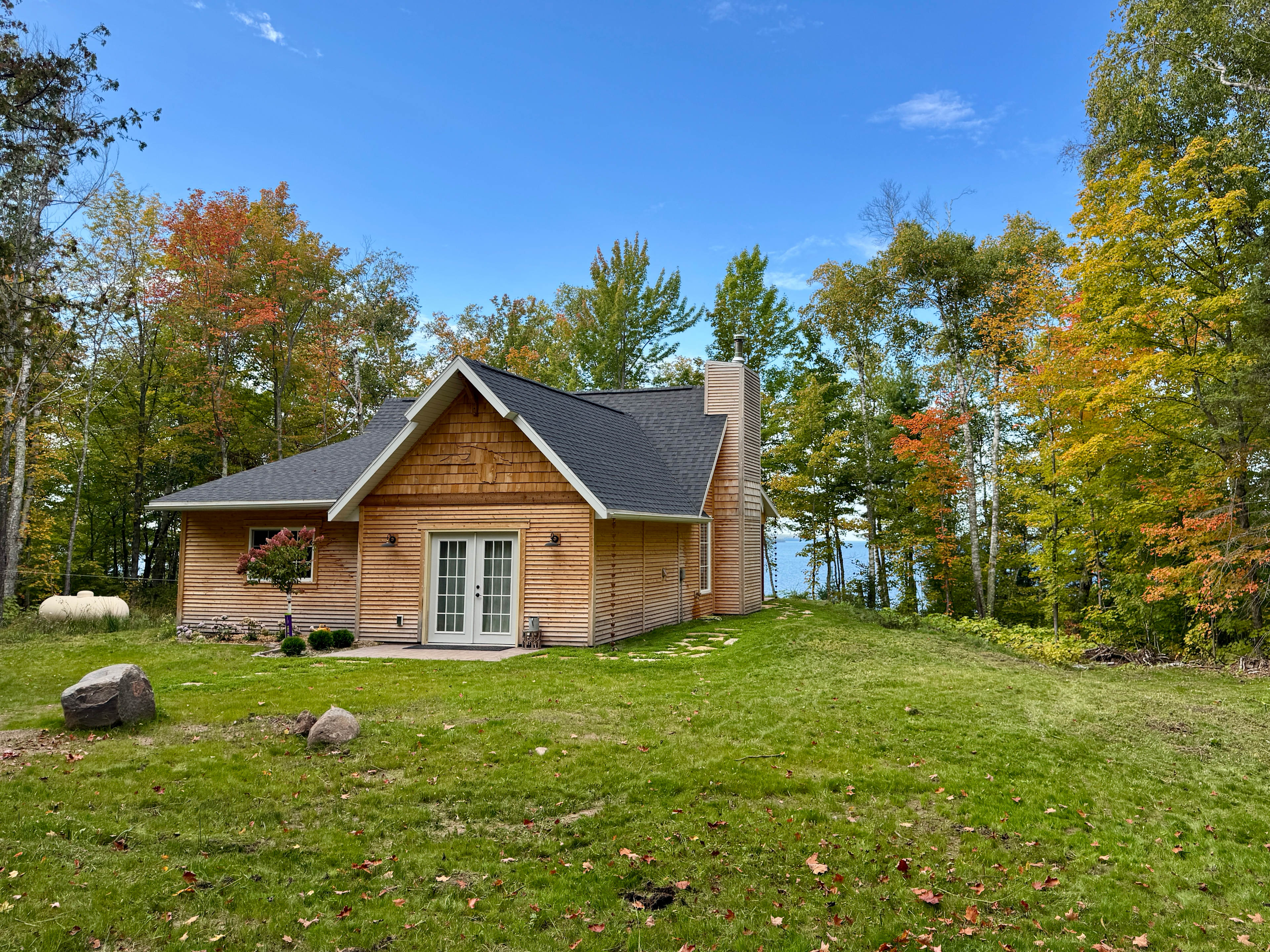 Madeline Island Lakeside Dry Cabin