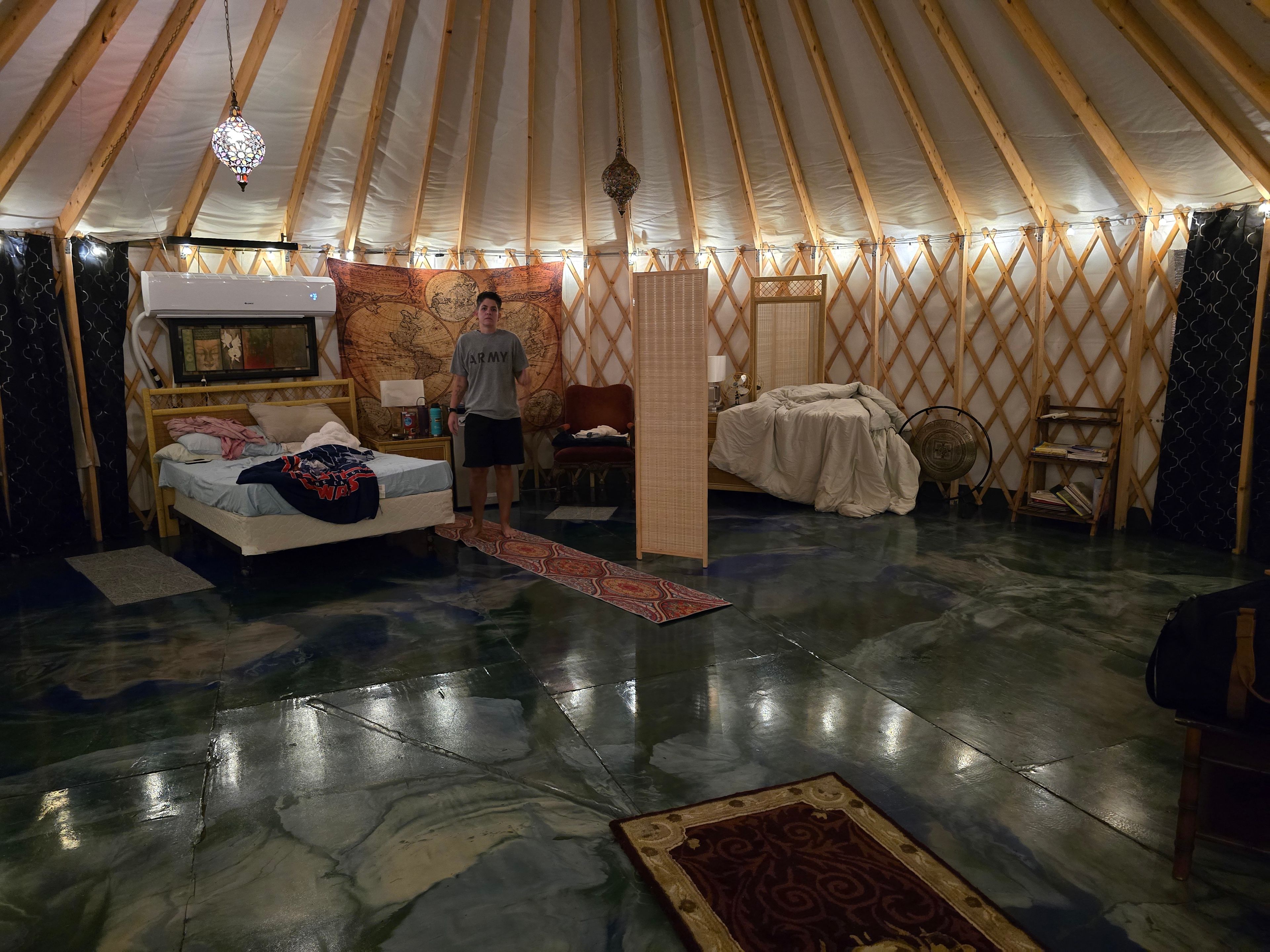 Yurt Glamping Nature in the City