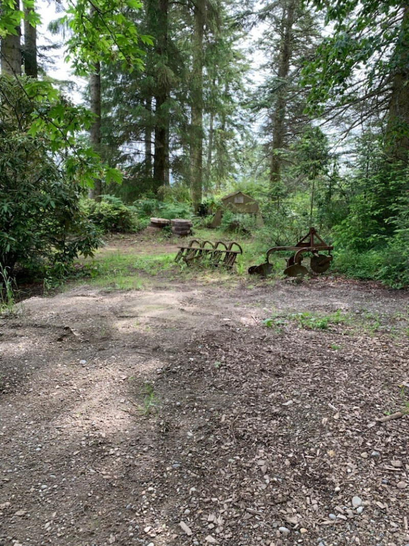 Oak Bay Naturals Crystals and Rock Shop