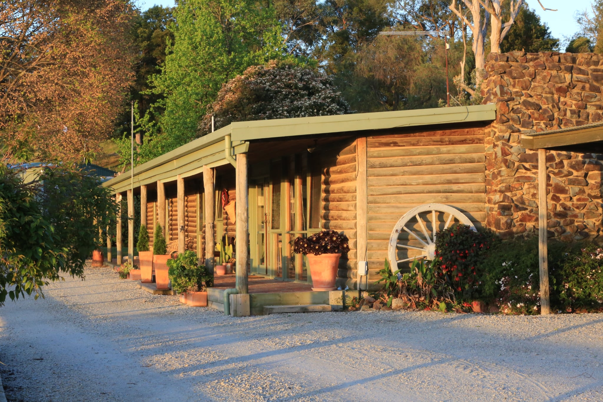 Harvest Log Cabin - Farm Stay