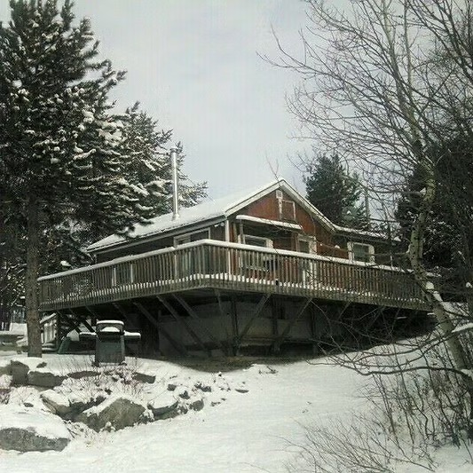 Fountaine Lakeside Cottage