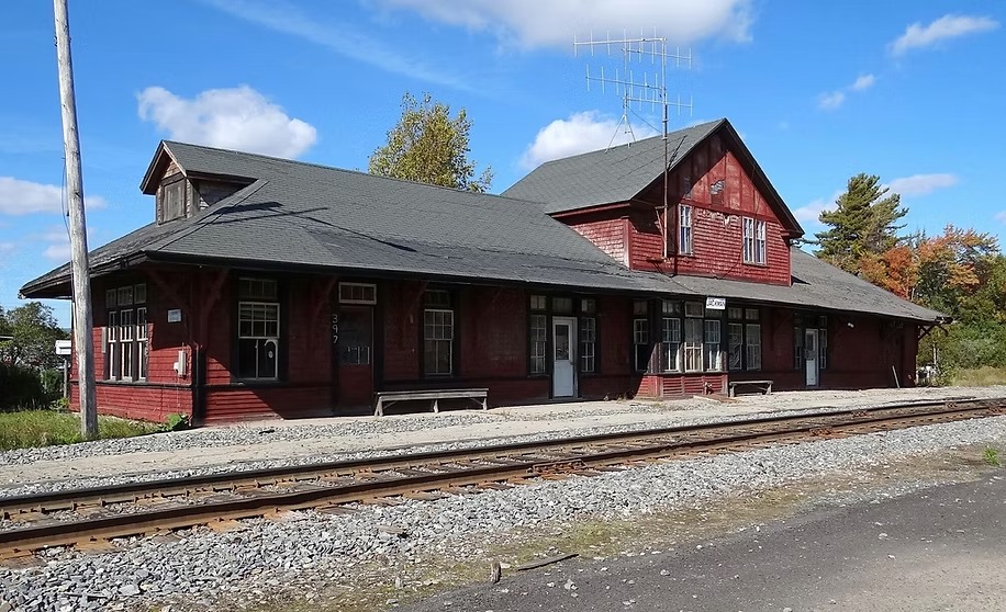 Fountaine Lakeside Cottage