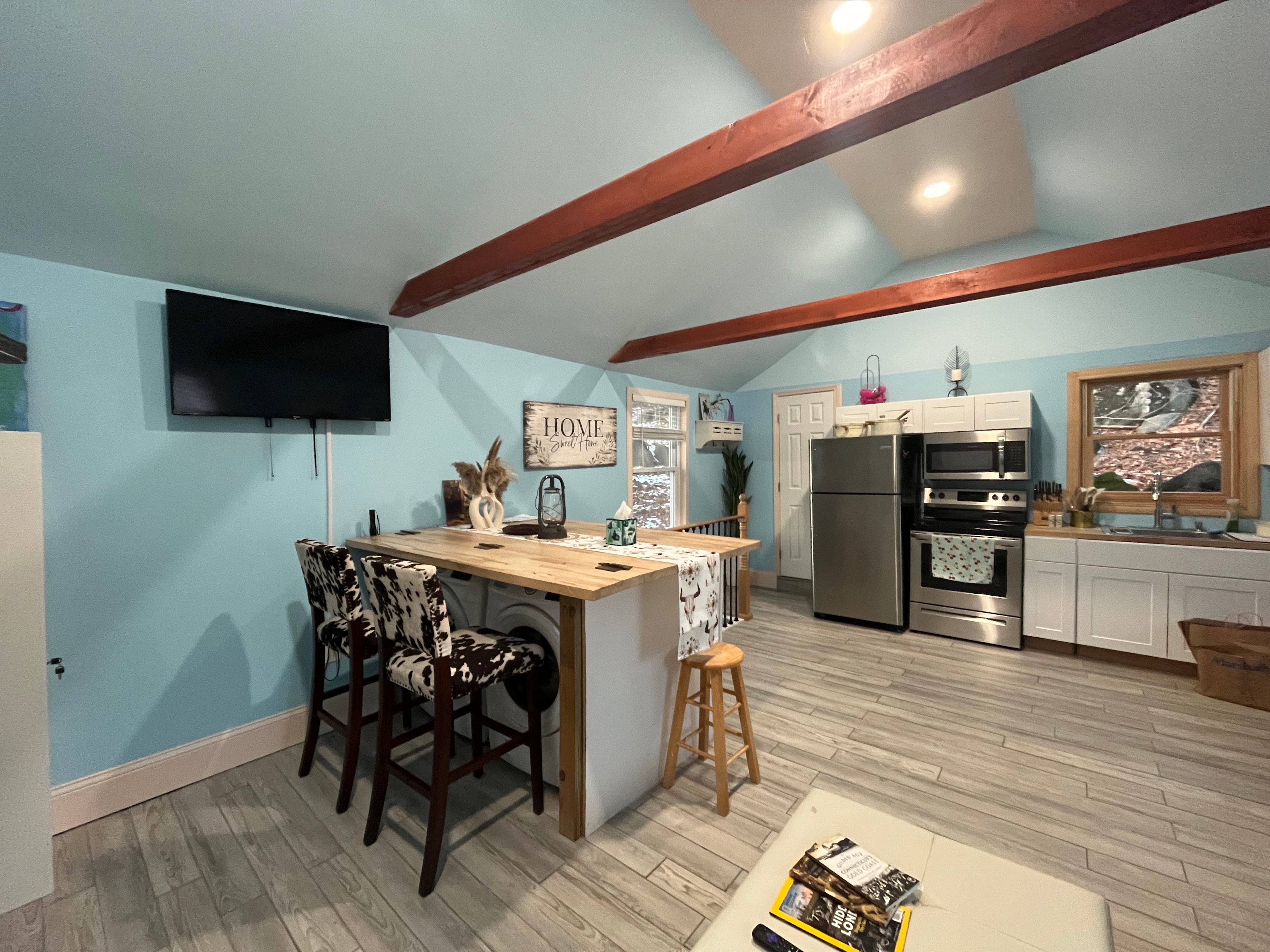 Swanky Cottage in the Woods