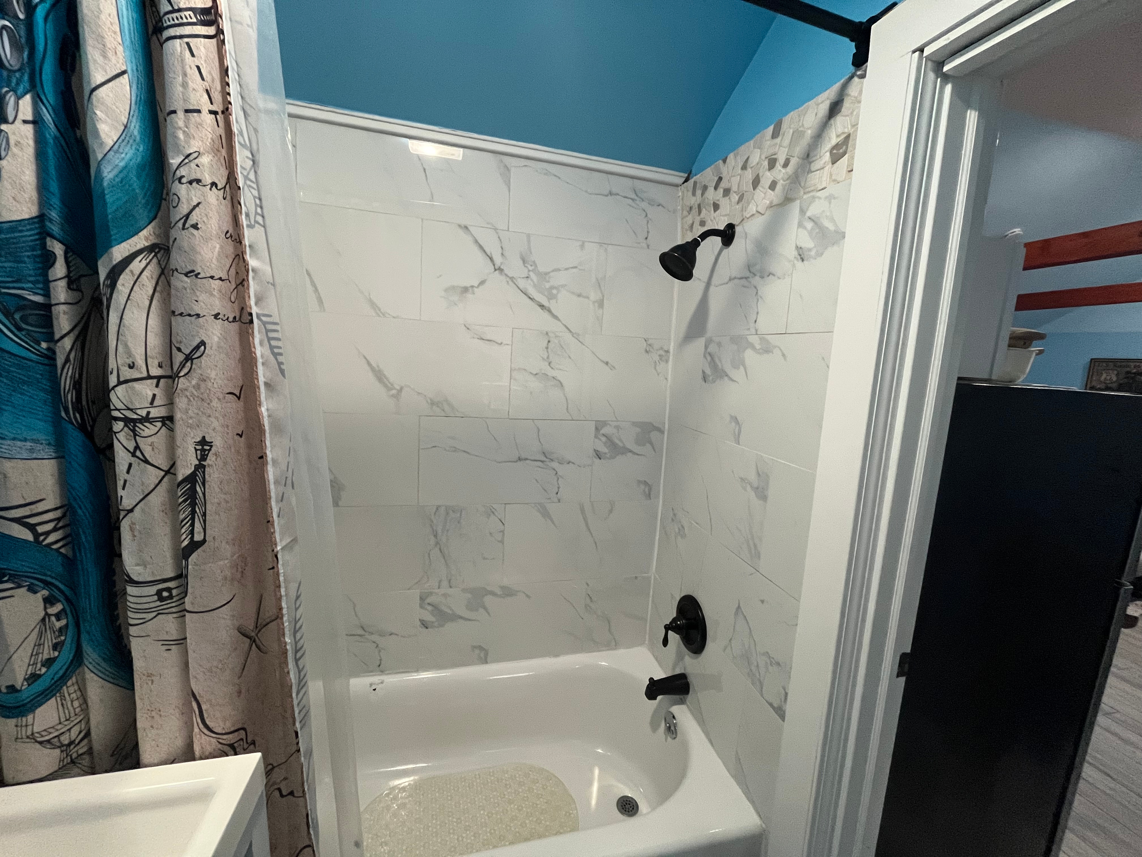 Swanky Cottage in the Woods