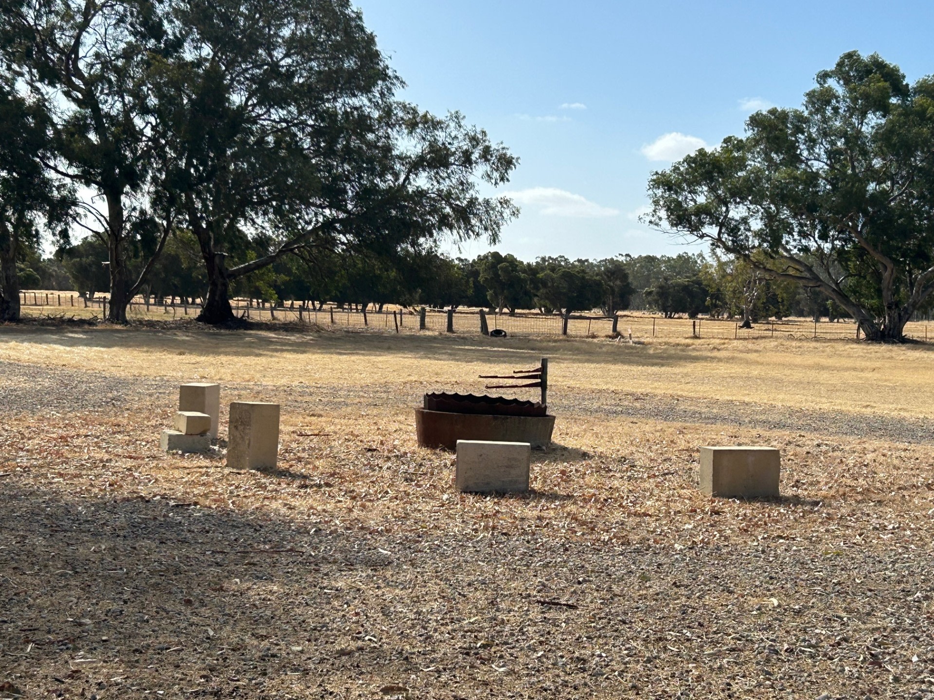 Lazy Acres Farmstay - Serpentine WA