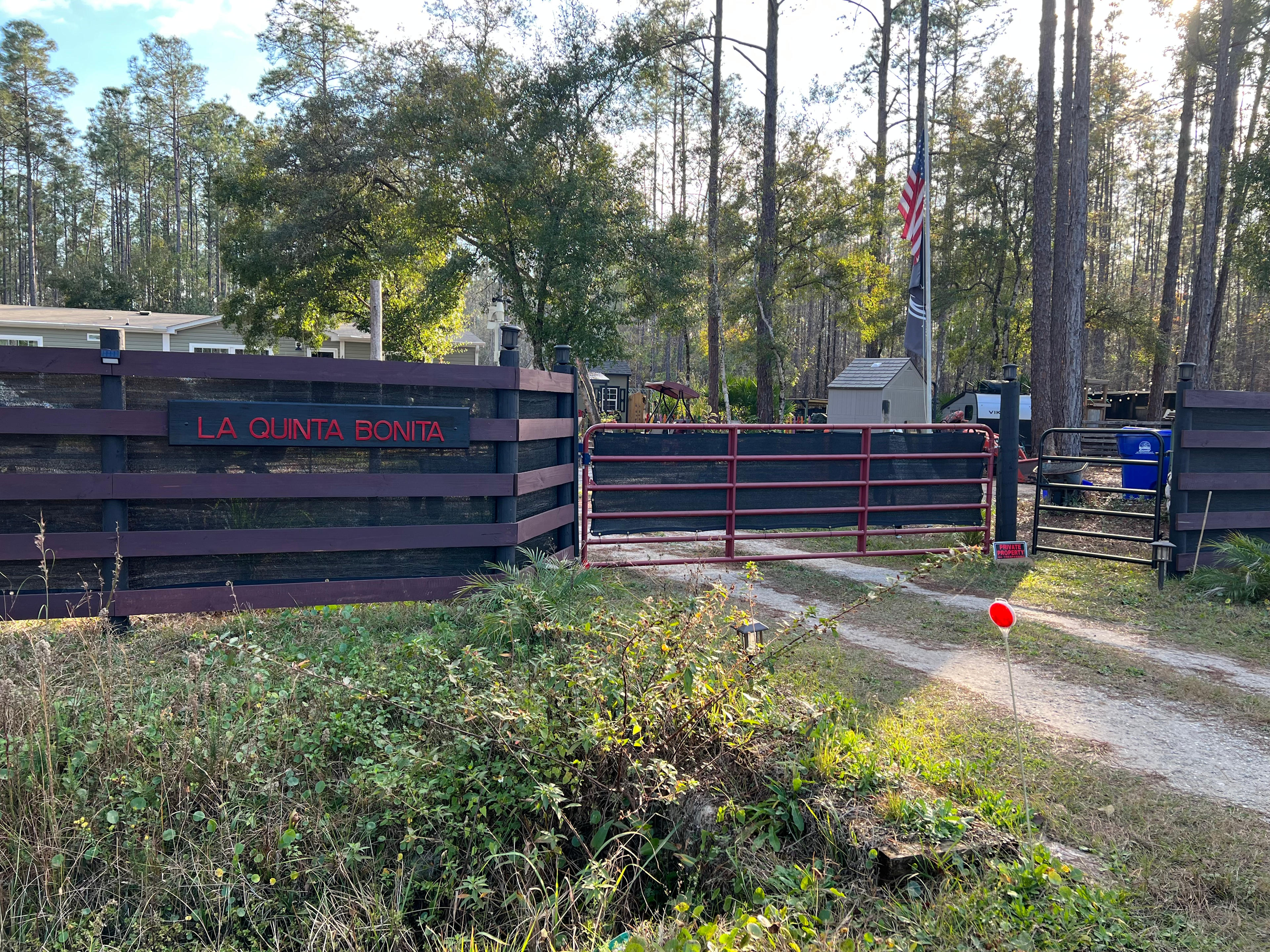 Front entrance of La Quinta Bonita Homestead