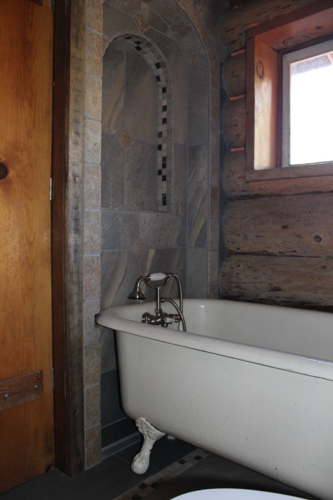 Off-Grid Mountain Retreat