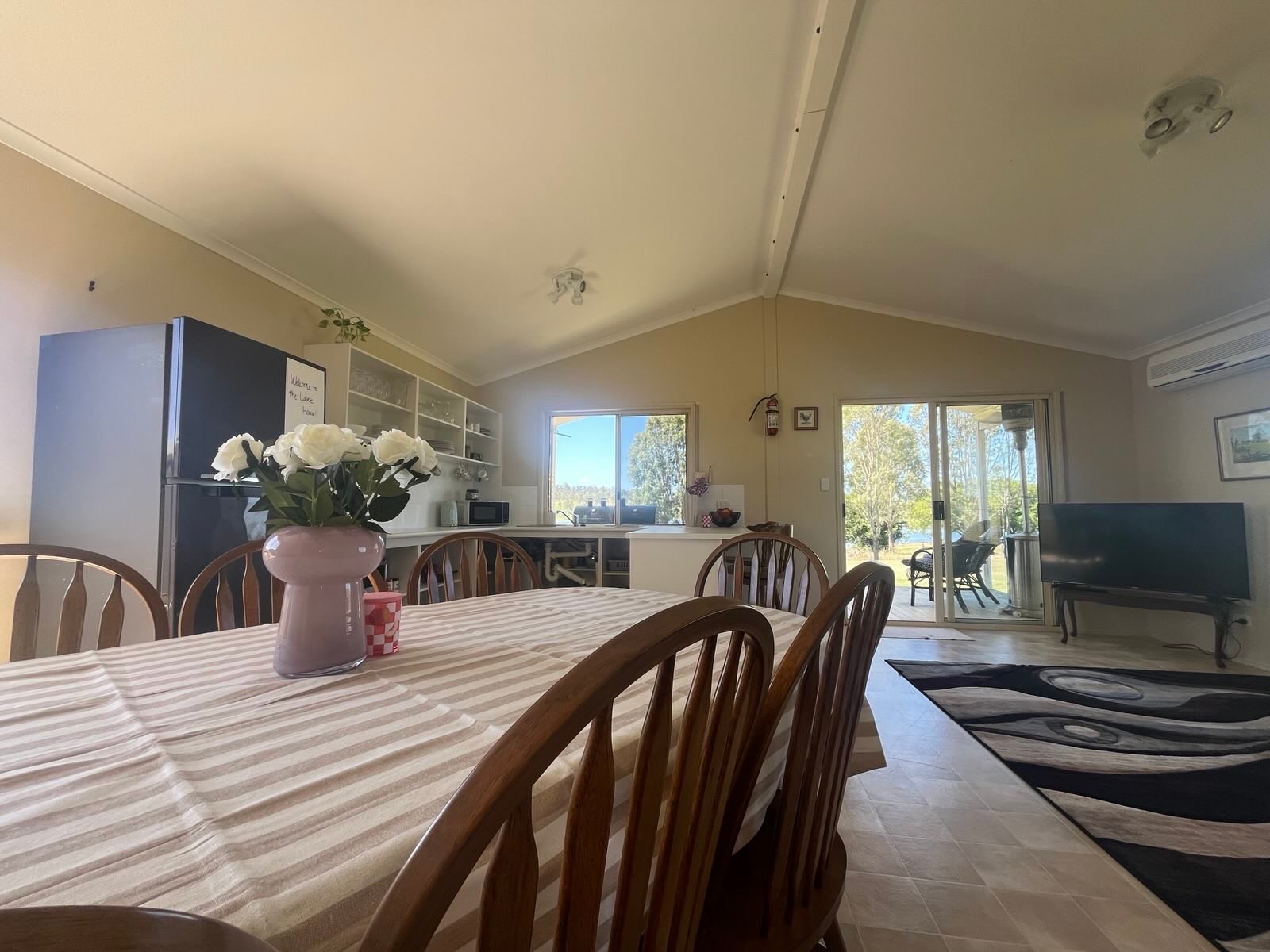 Lake Cottage Mount Walker