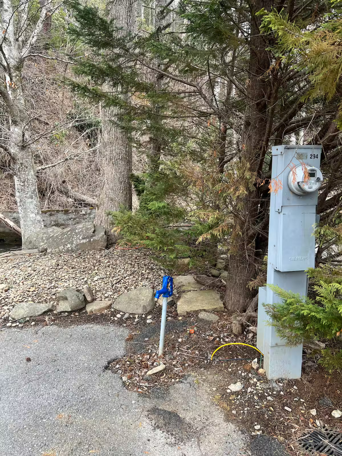 Cozy Creekside Camping
