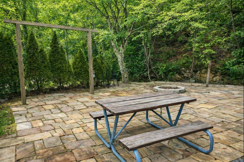 Cozy Creekside Camping