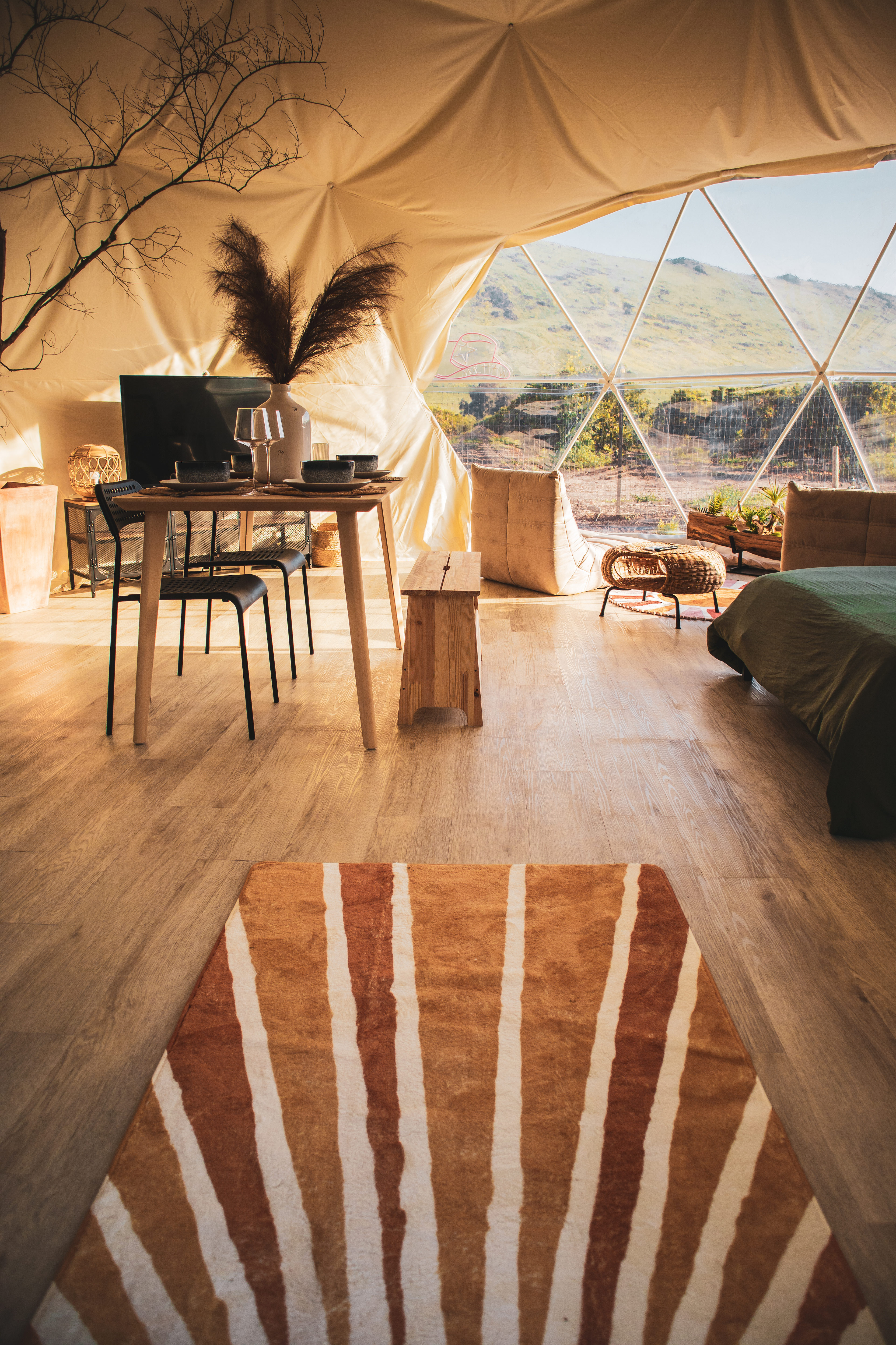 Cozy Wabi-Sabi GeoDome Farmstay