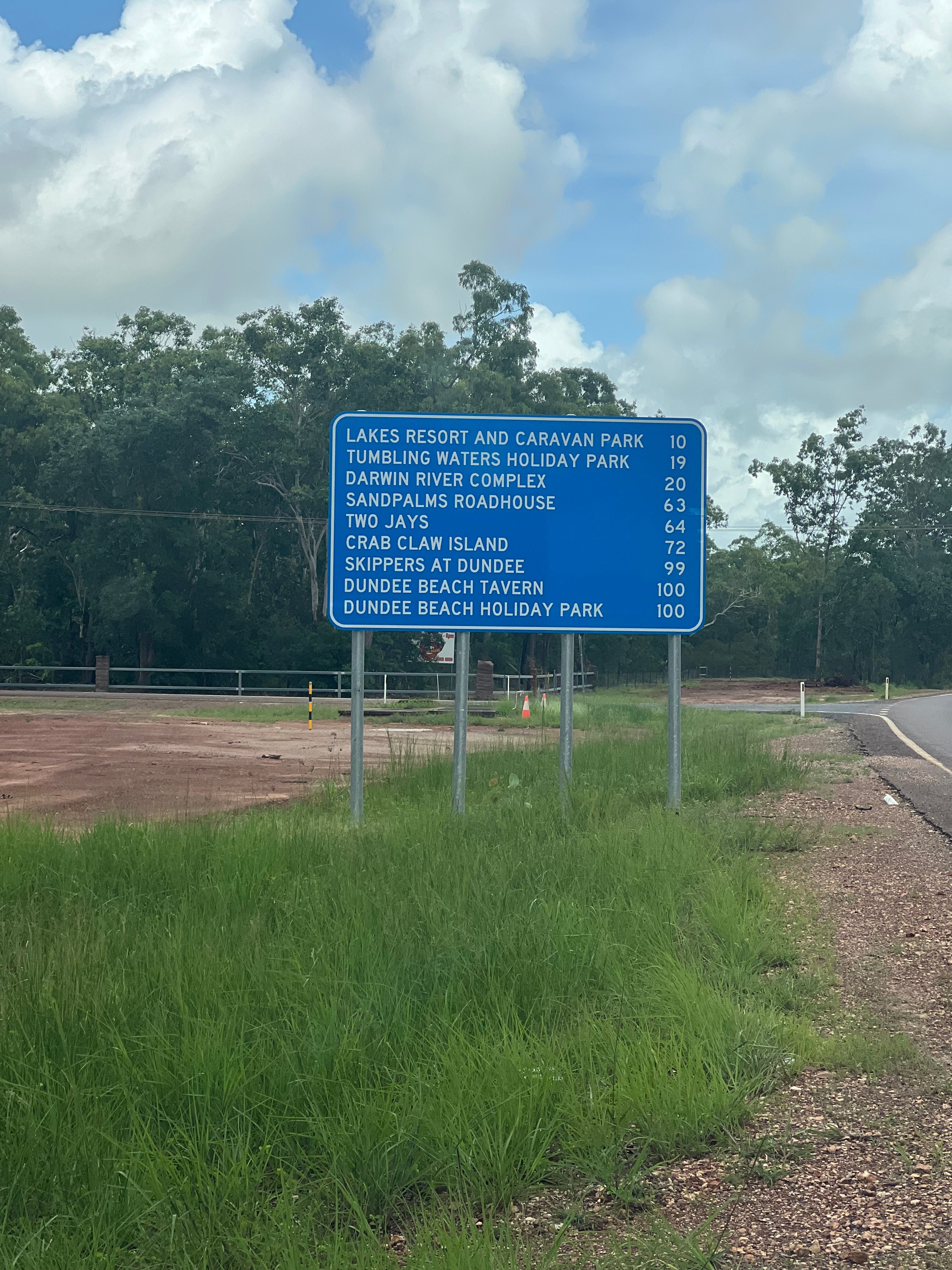 Livingstone Keep, just a short distance to so many of the NT’s best kept secrets. Only 8 km from the Arnhem Highway, the road to Jabiru, and Kakadu. 