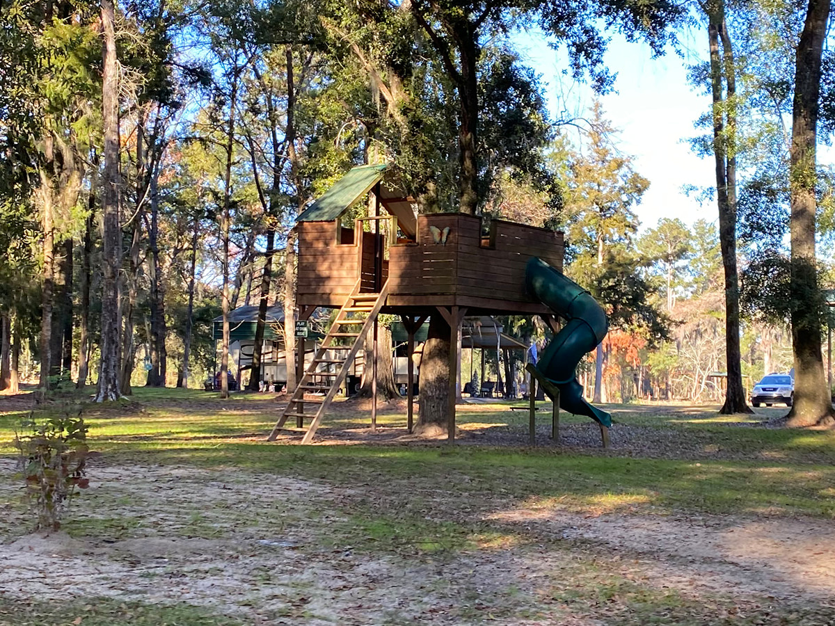 Rocky Bend Flint River Retreat