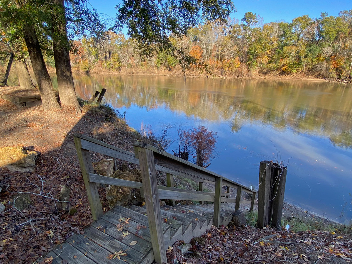 Rocky Bend Flint River Retreat