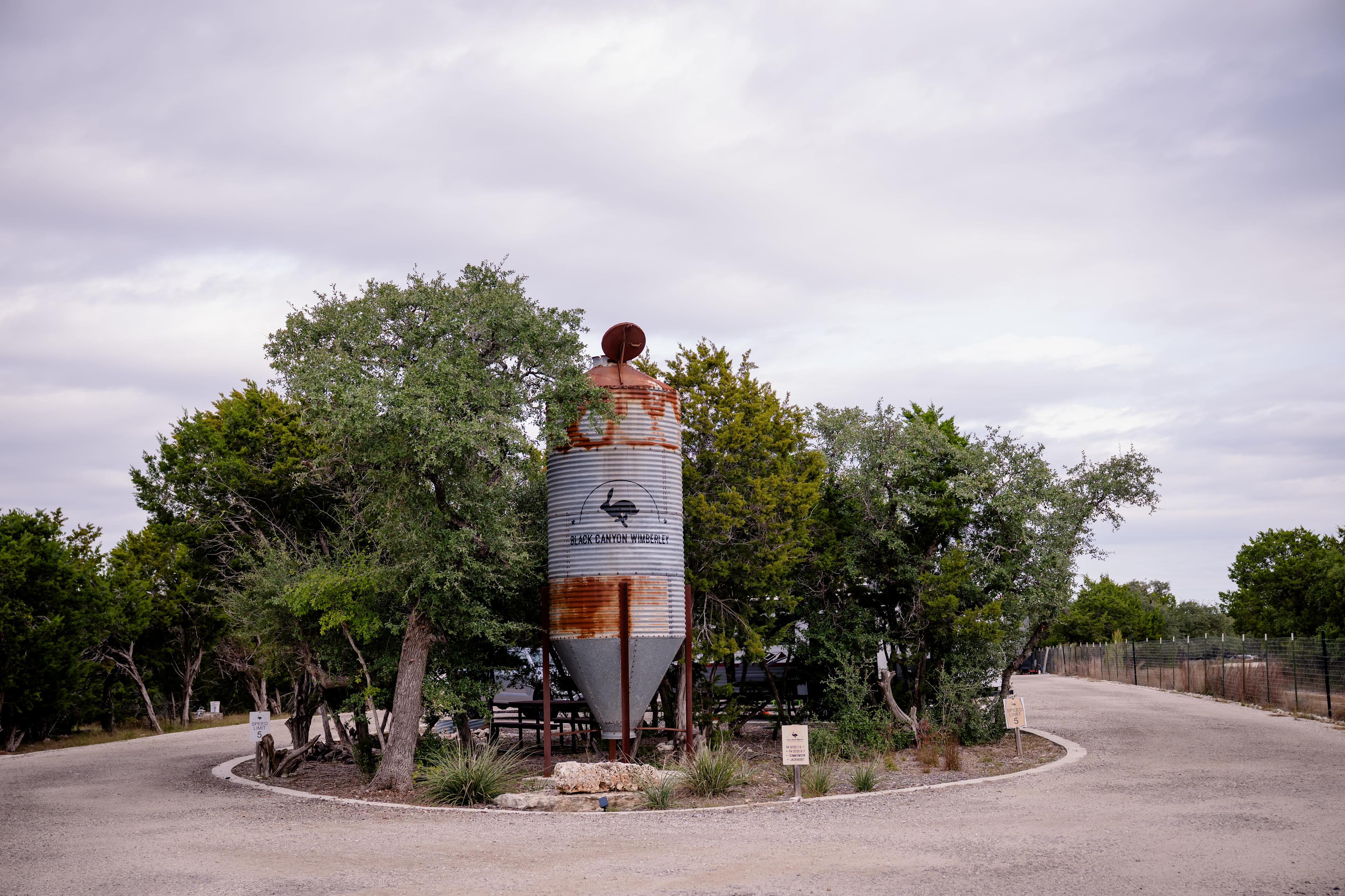 Farmhouse Cottages and RV Park