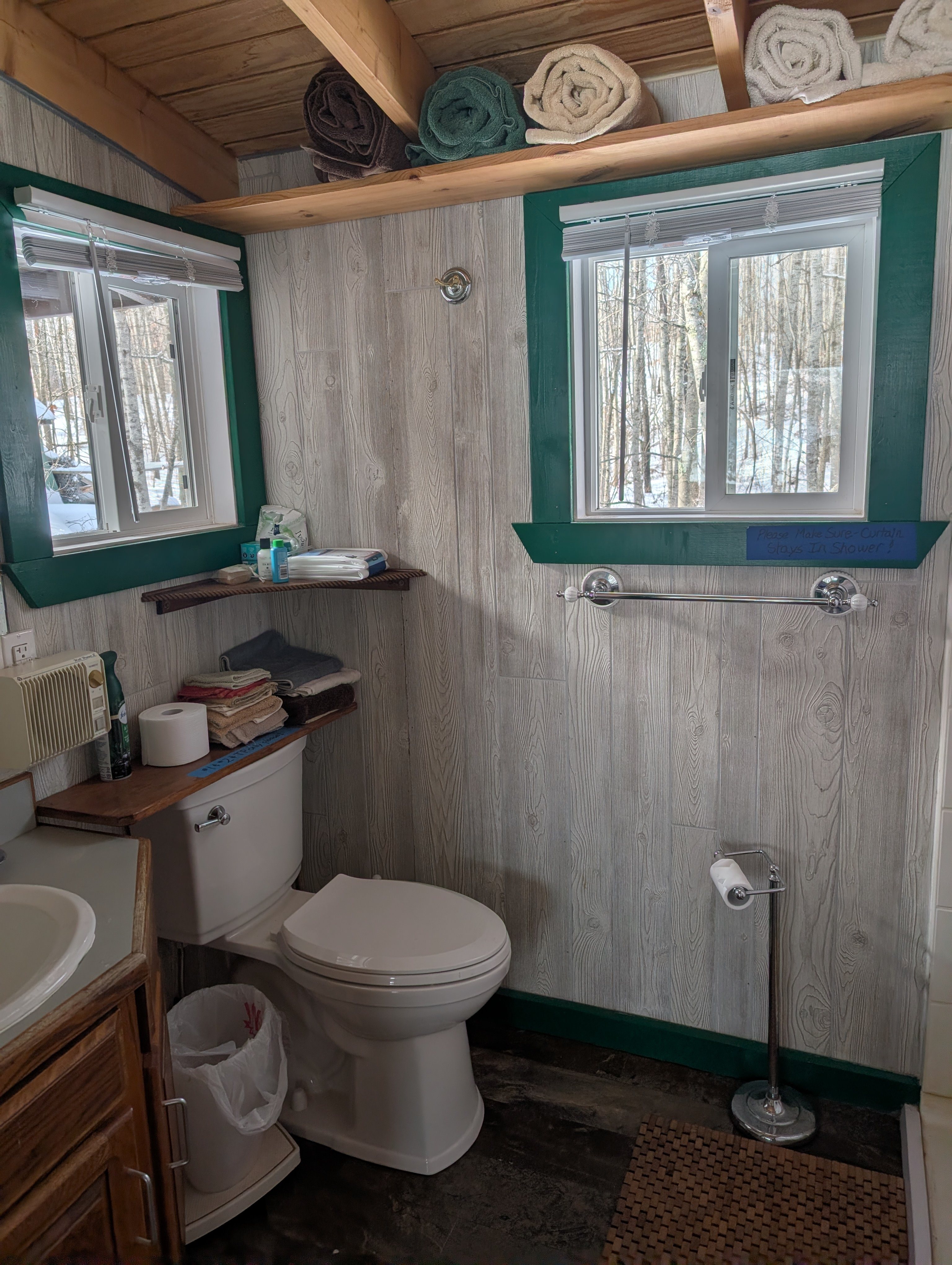 Paul’s Lakeside Cottage