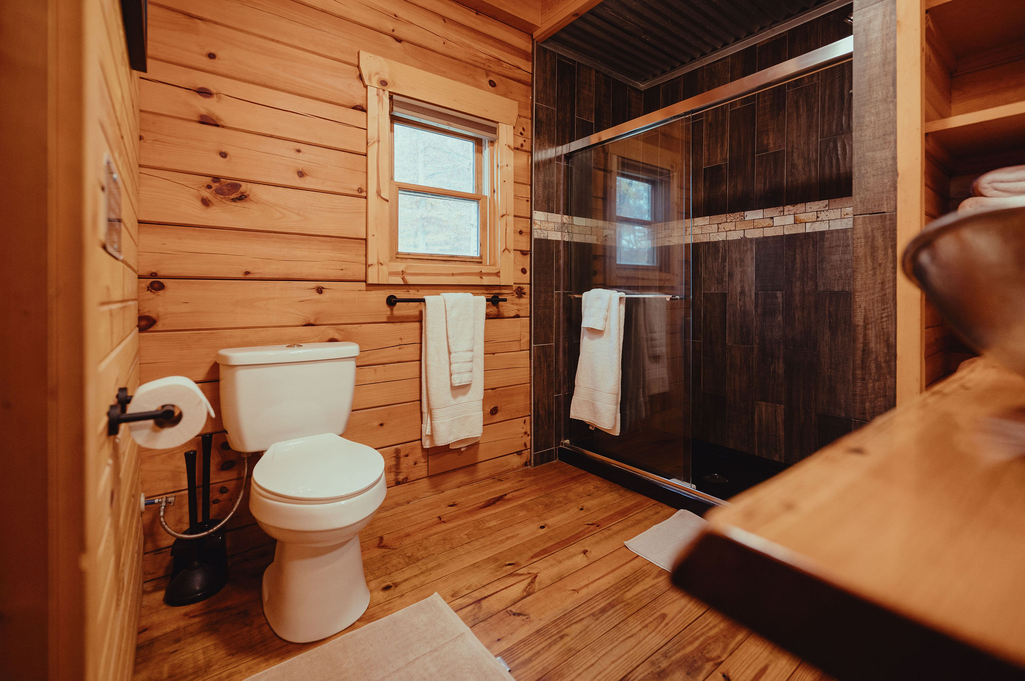 Pine Creek Cabins & Camping Resort