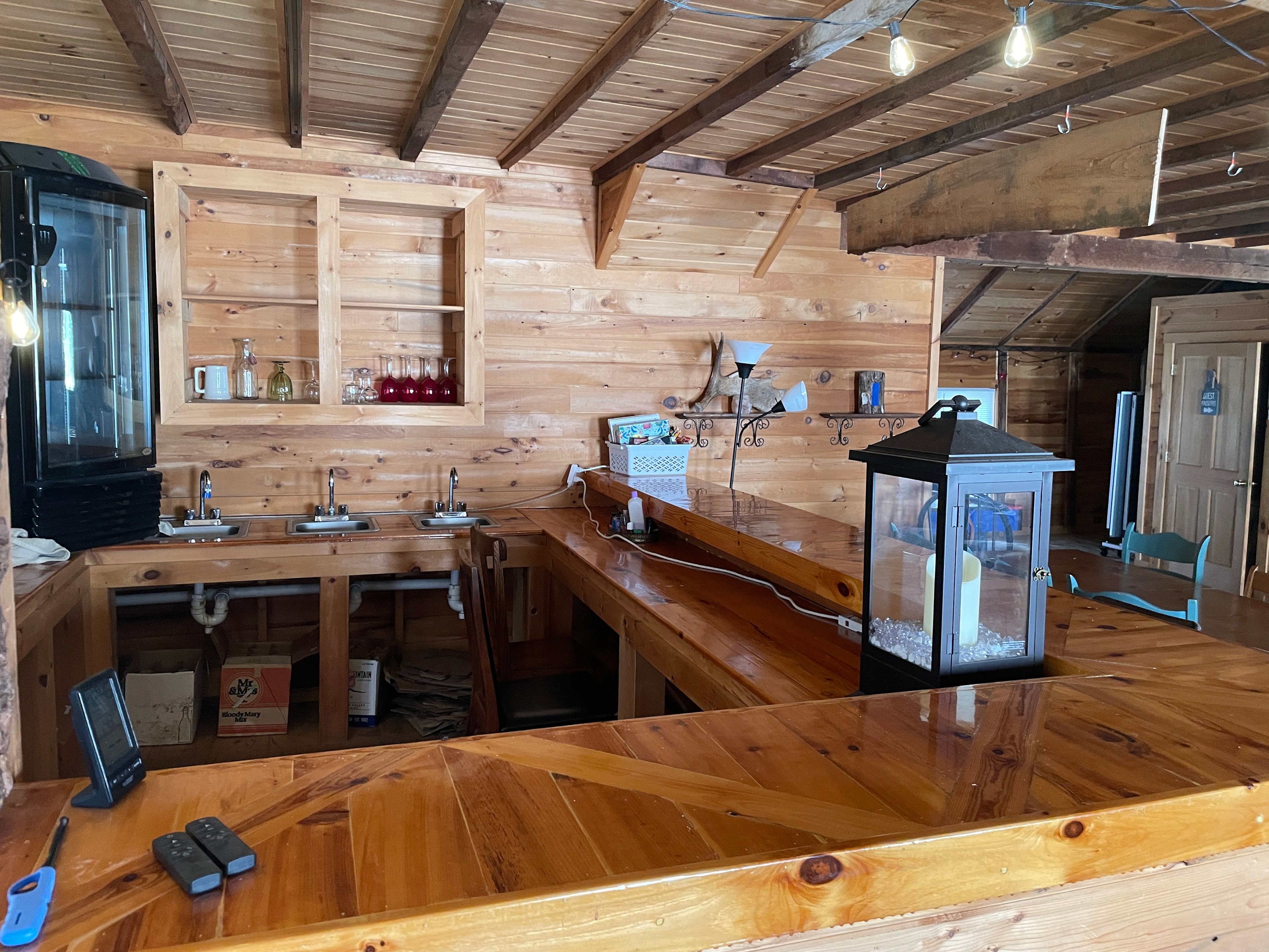 The Maine Roadhouse Hostel & Lodge