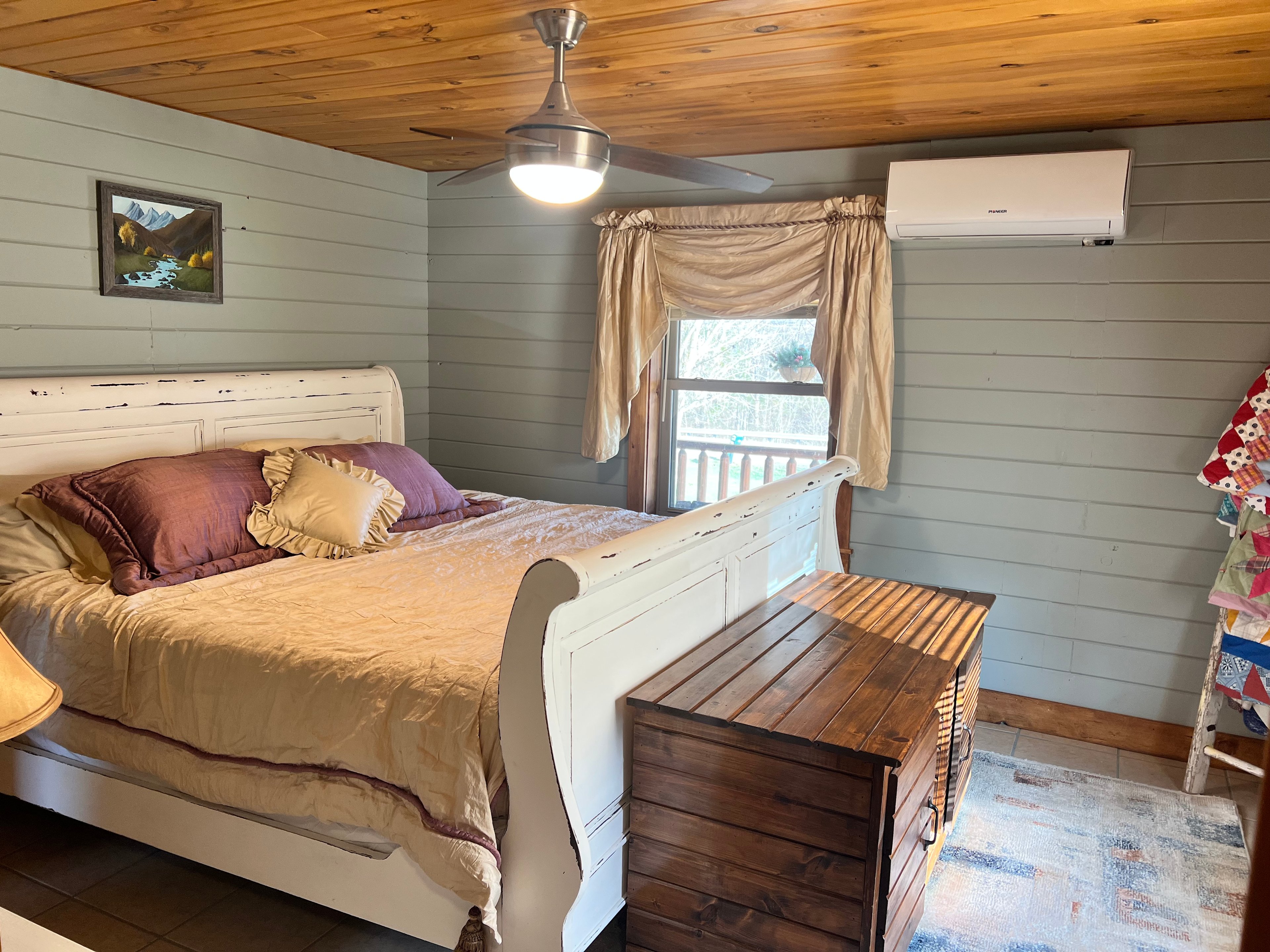 Rustic Kentucky Cabin