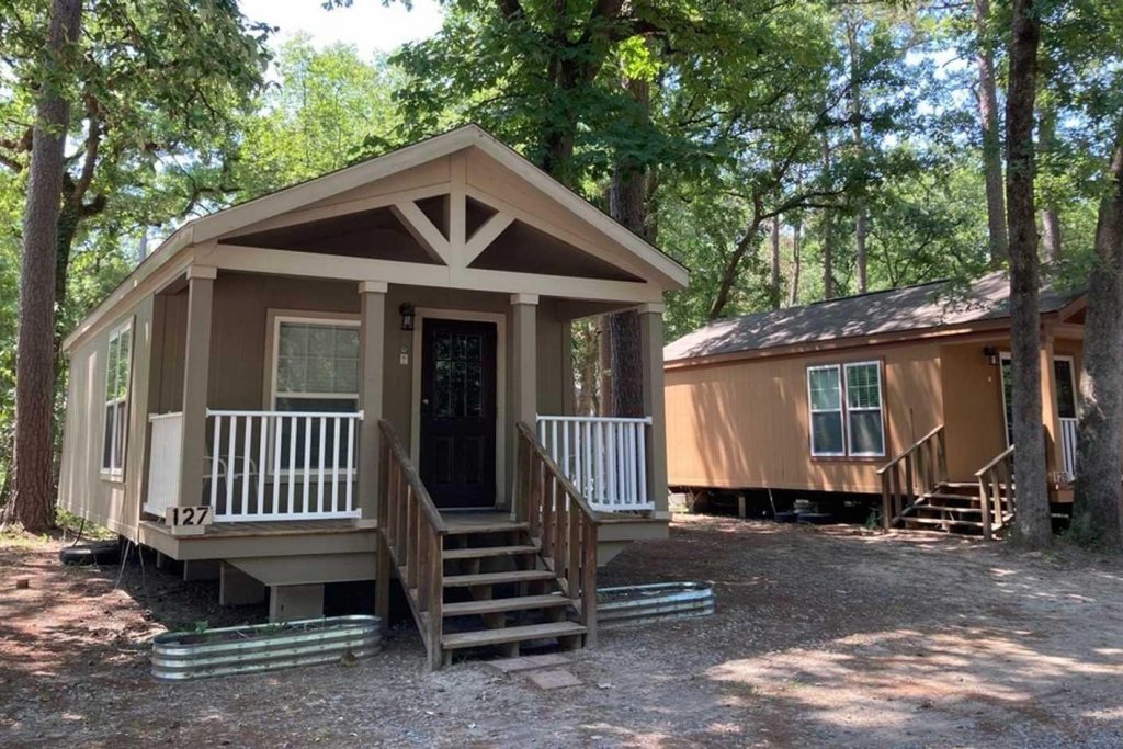 Crockett Lakefront RV Resort & Marina