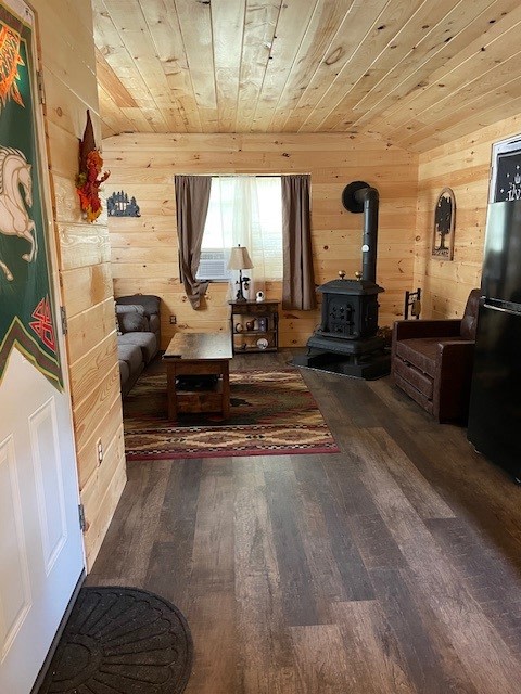 Crickhollow Campground, LLC