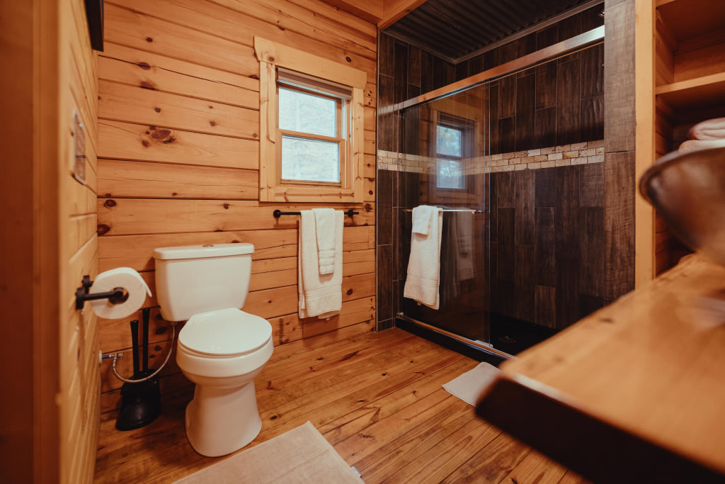 Pine Creek Cabins & Camping Resort