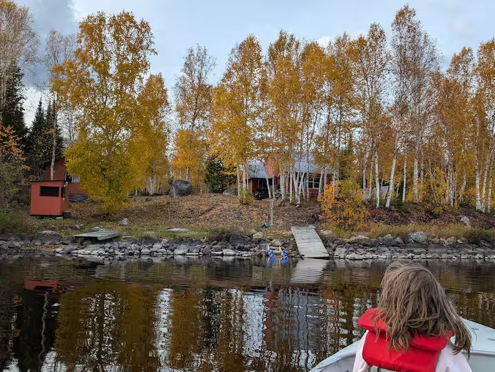 Off-Grid Sowden Lake Retreat