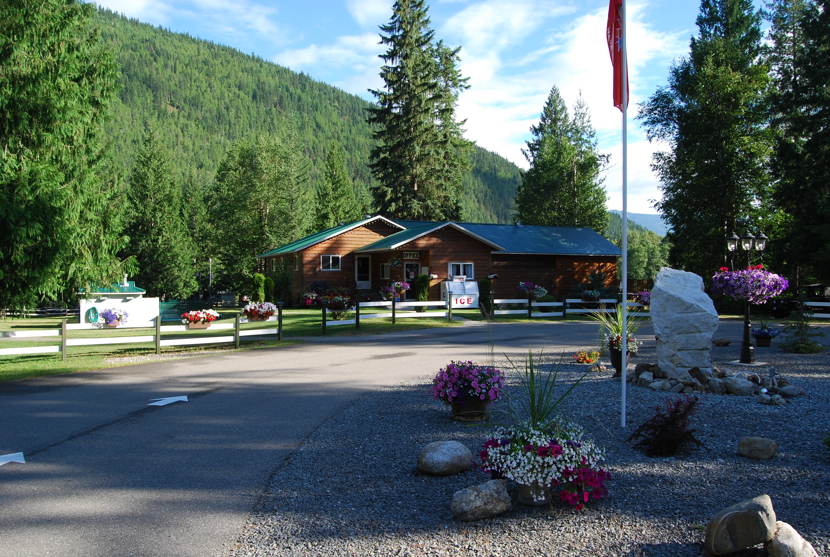 Shuswap Falls RV Resort