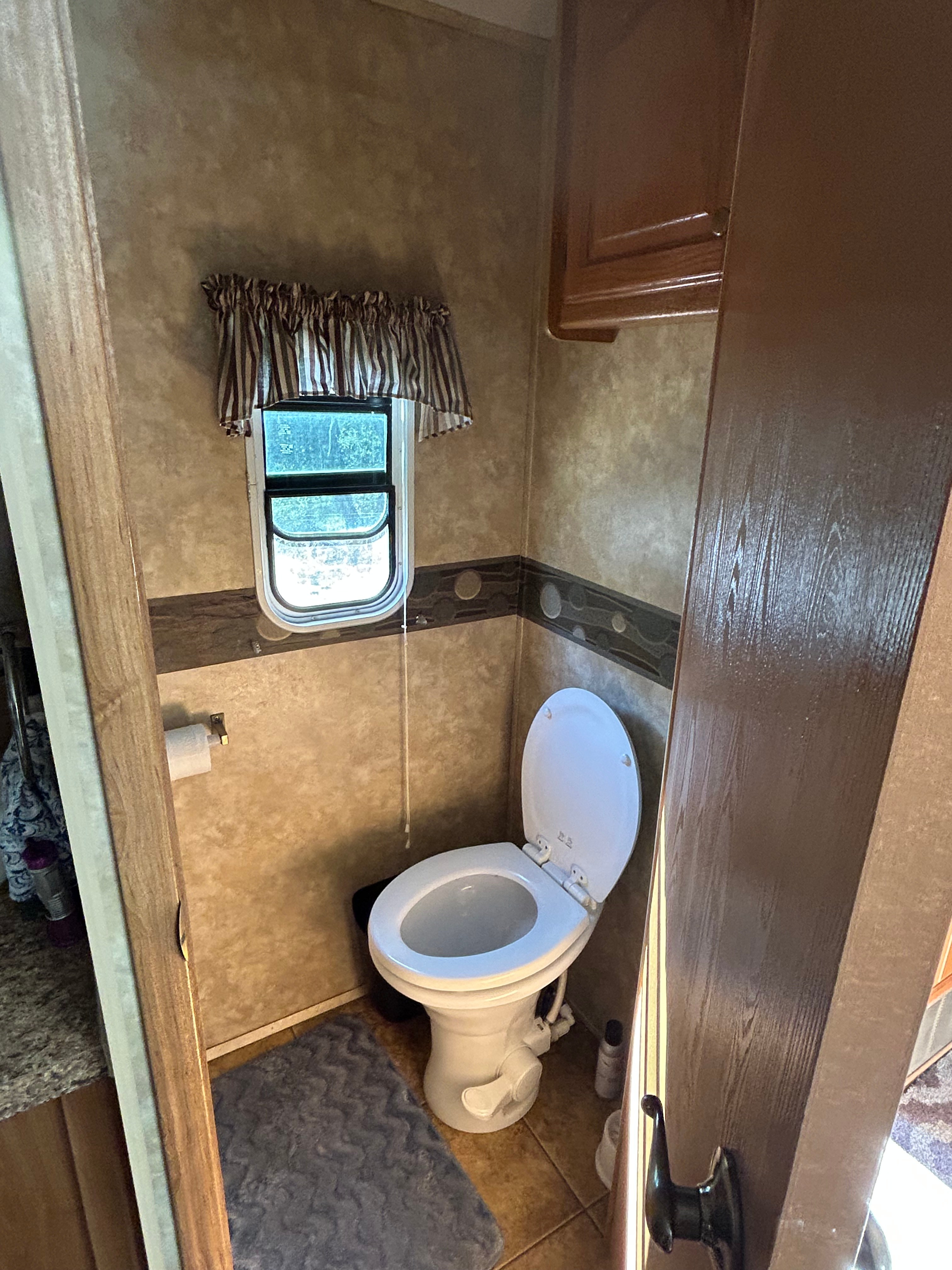 Lake Henshaw hideaway