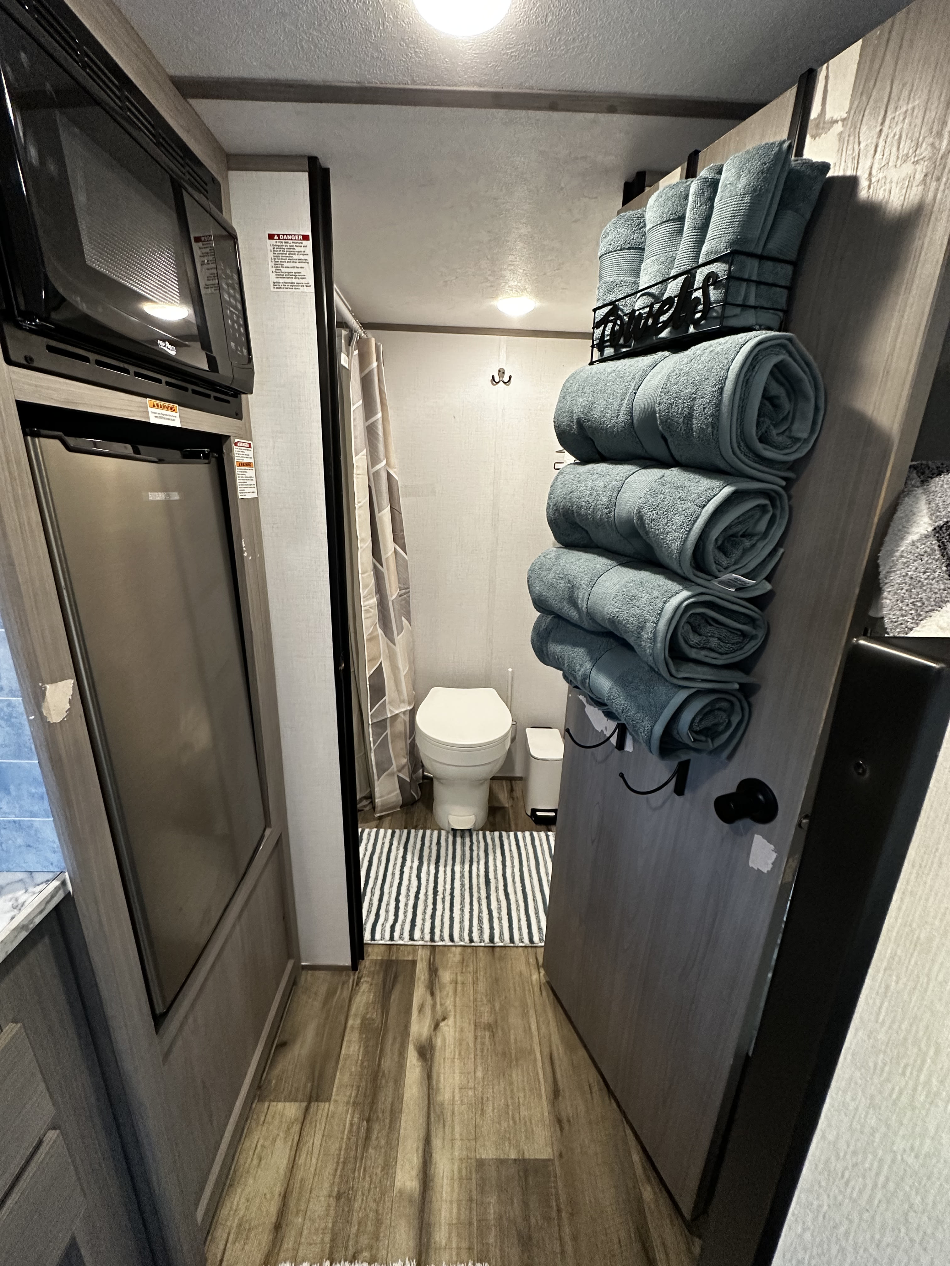 Charlie's Lakeside RV Park