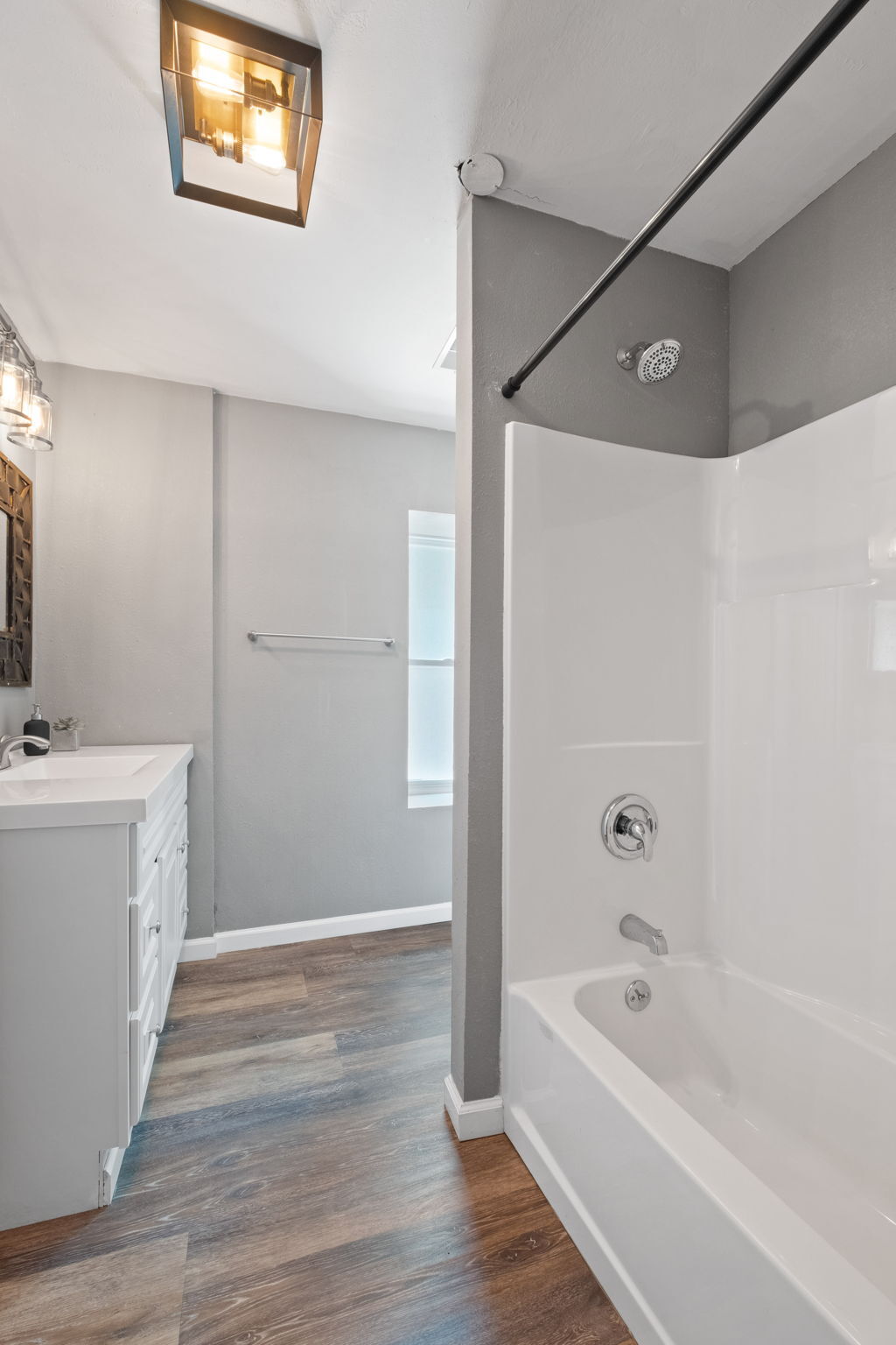 The Last Resort - Spring Manor