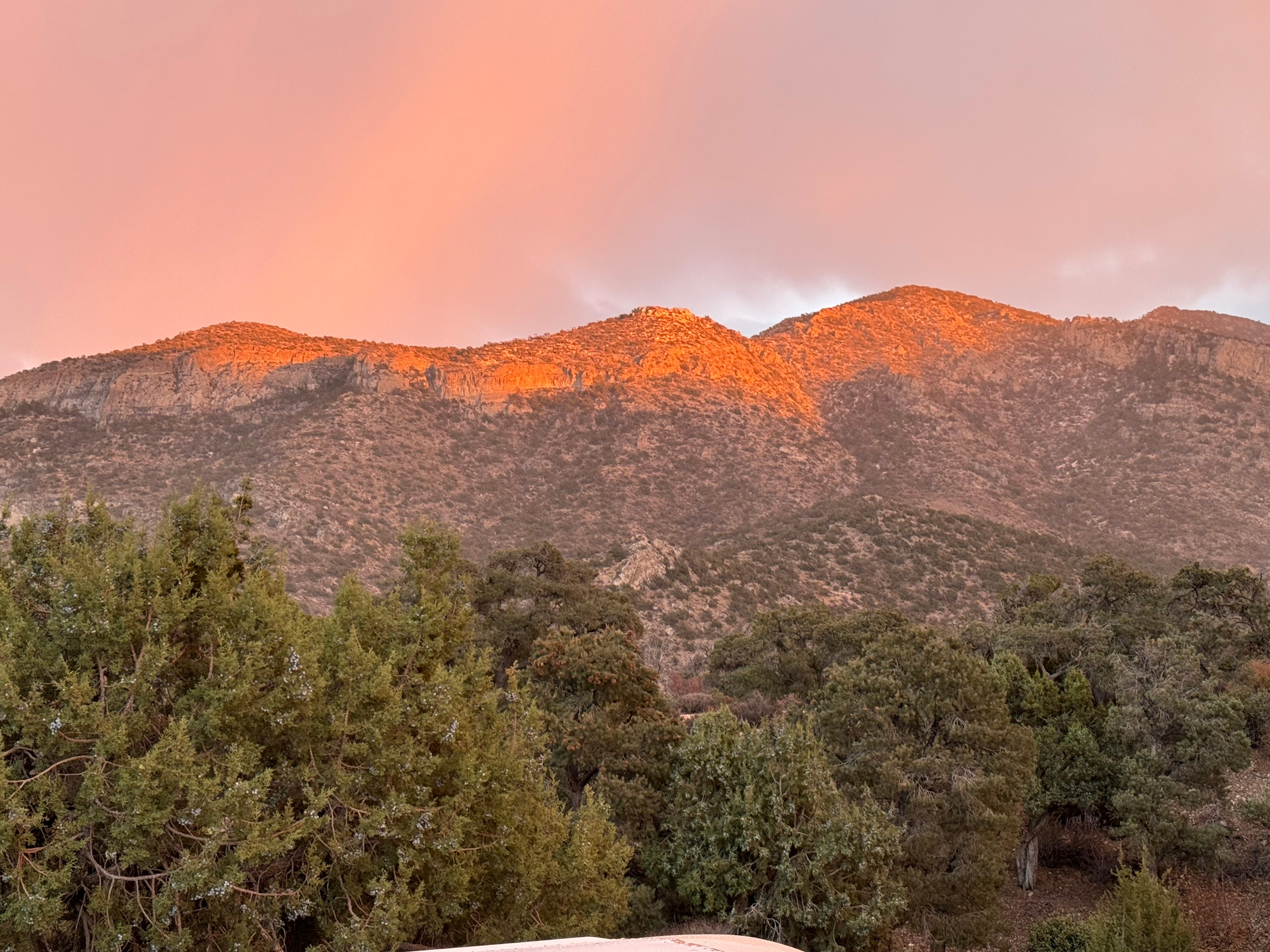 Overwhelming beauty of the mountains . 