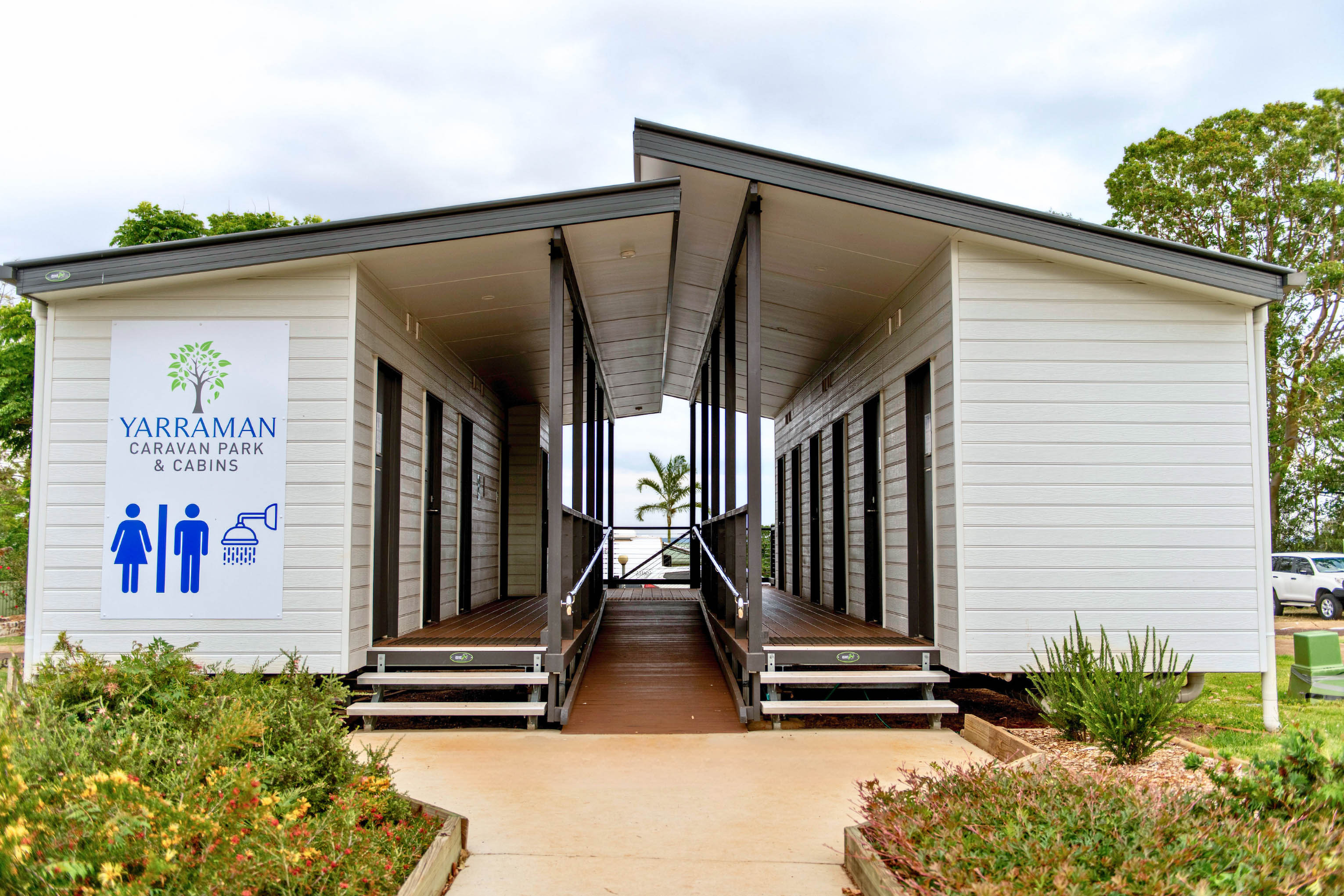 Yarraman Caravan Park & Cabins